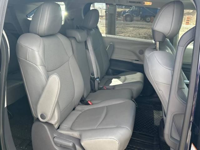 Toyota Sienna Hybrid  2021 à Regina, Saskatchewan