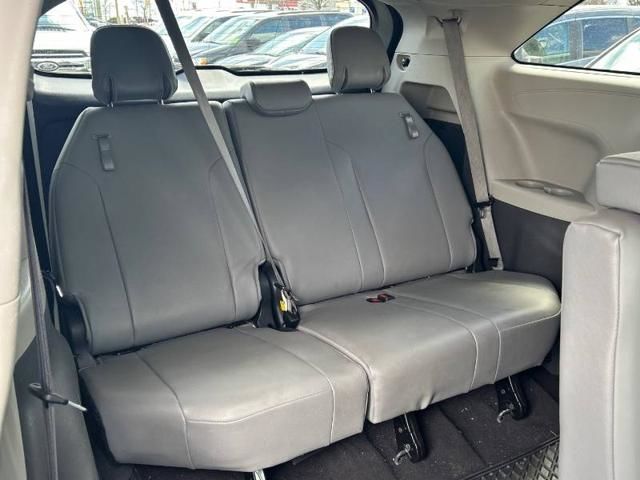 Toyota Sienna Hybrid  2021 à Regina, Saskatchewan