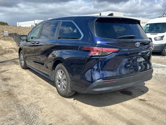 Toyota Sienna Hybrid  2021 à Regina, Saskatchewan