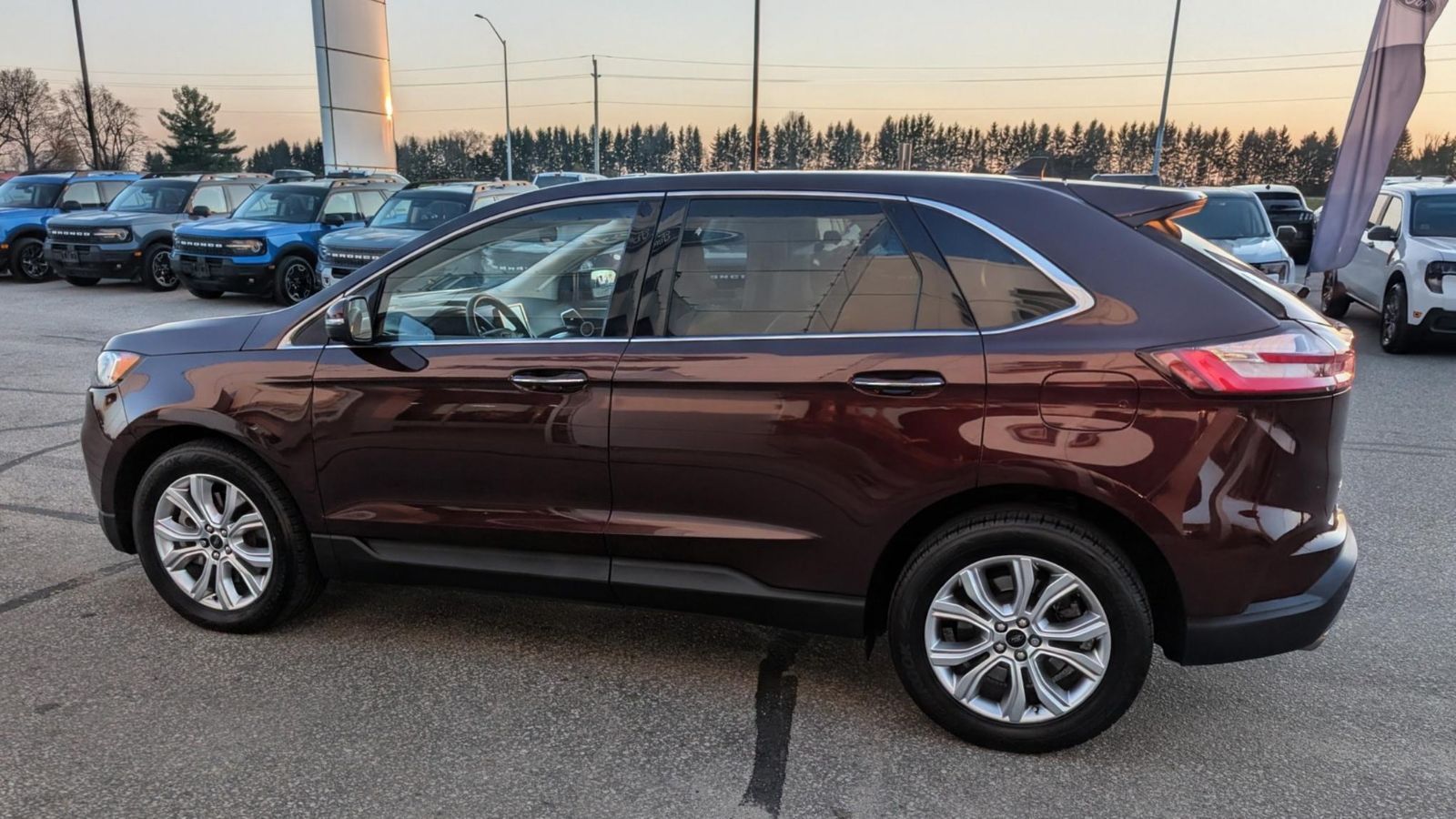 Photo 2024 Ford Edge Titanium AWD #6
