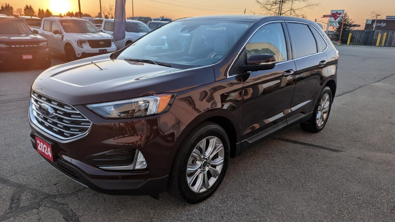 Photo 2024 Ford Edge Titanium AWD #4