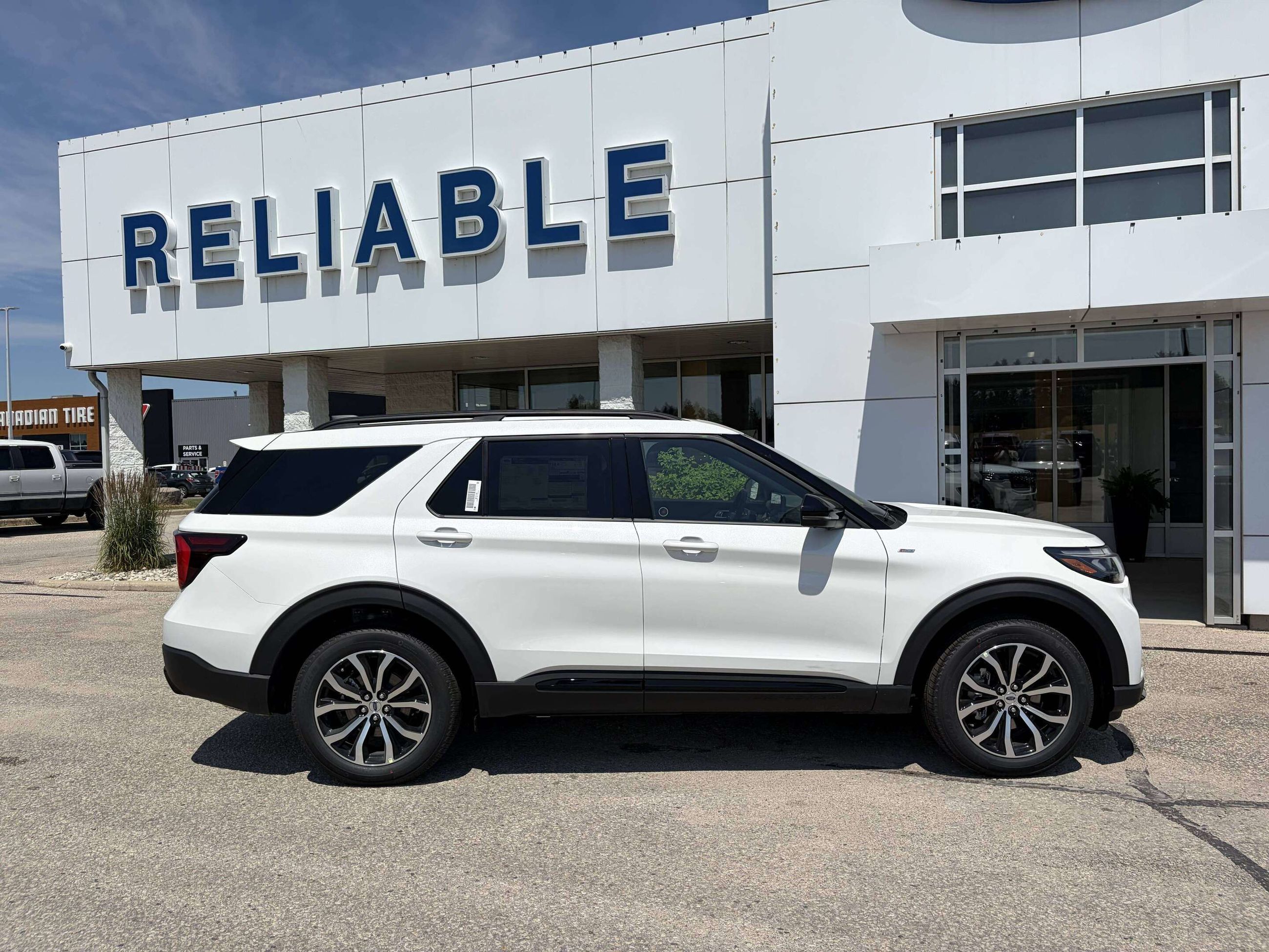 Photo 2026 Ford Explorer ST-Line #3