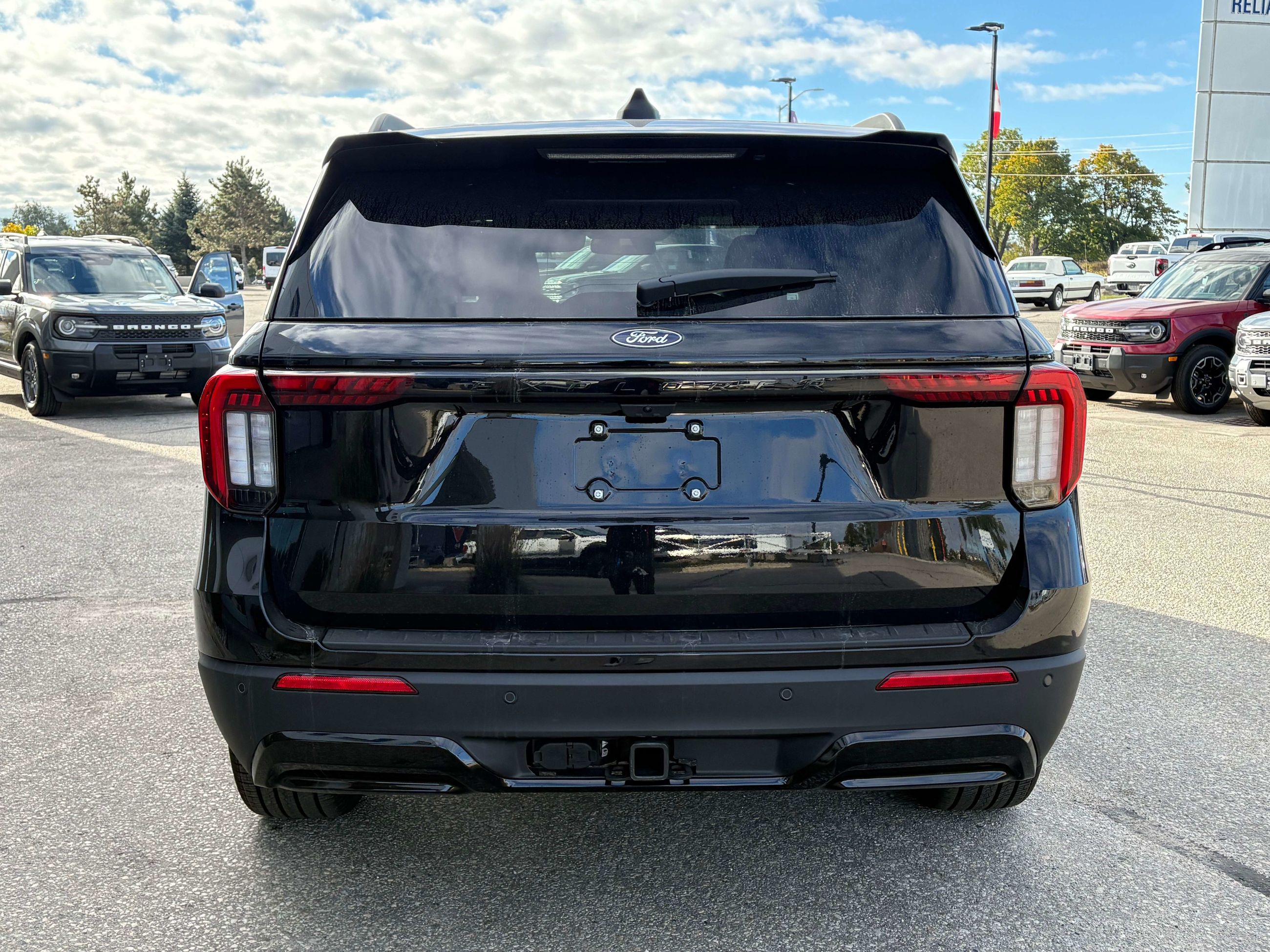 Photo 2027 Ford Explorer ST-Line #8