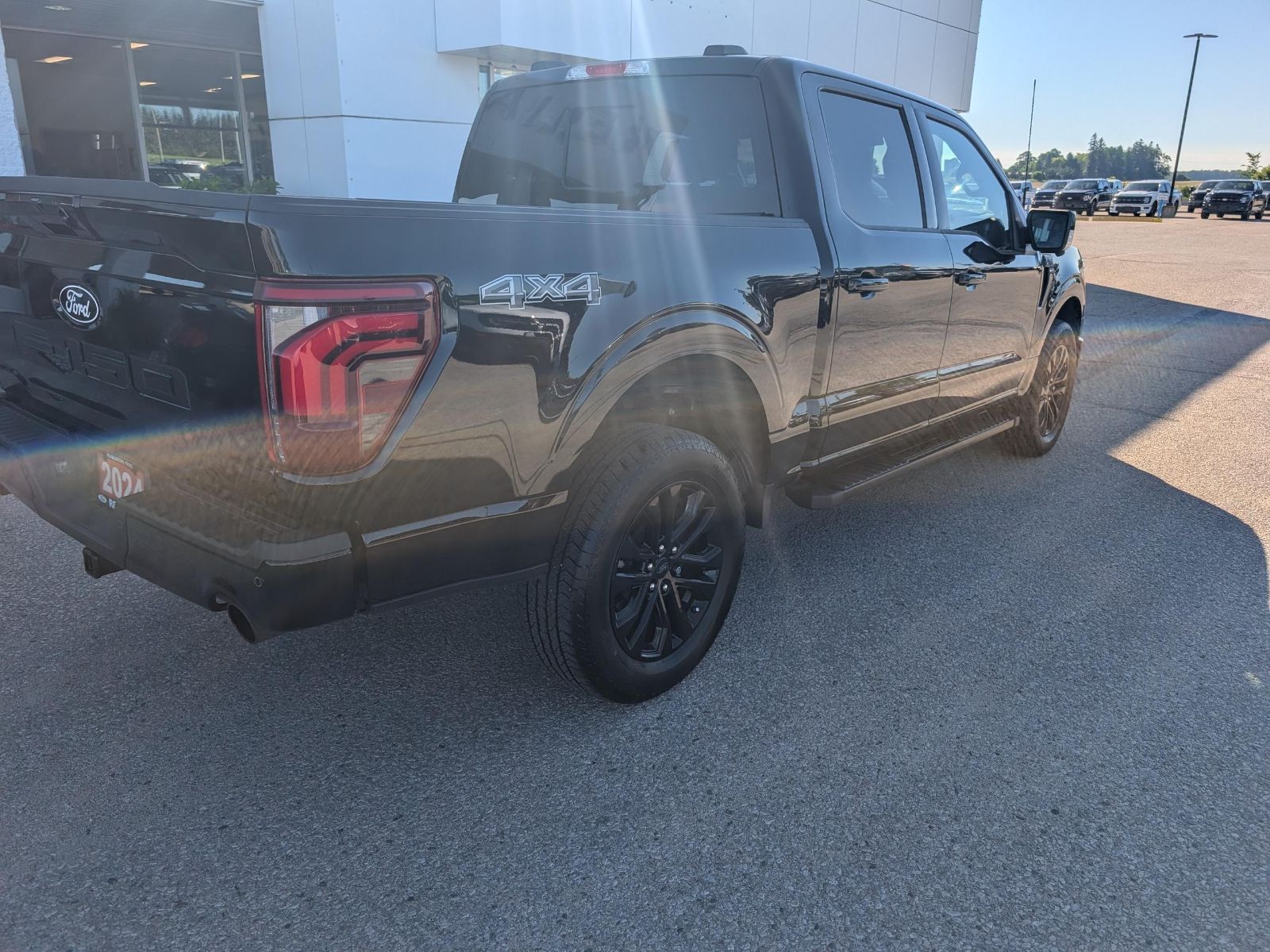 Photo 2024 Ford F-150 LARIAT #7