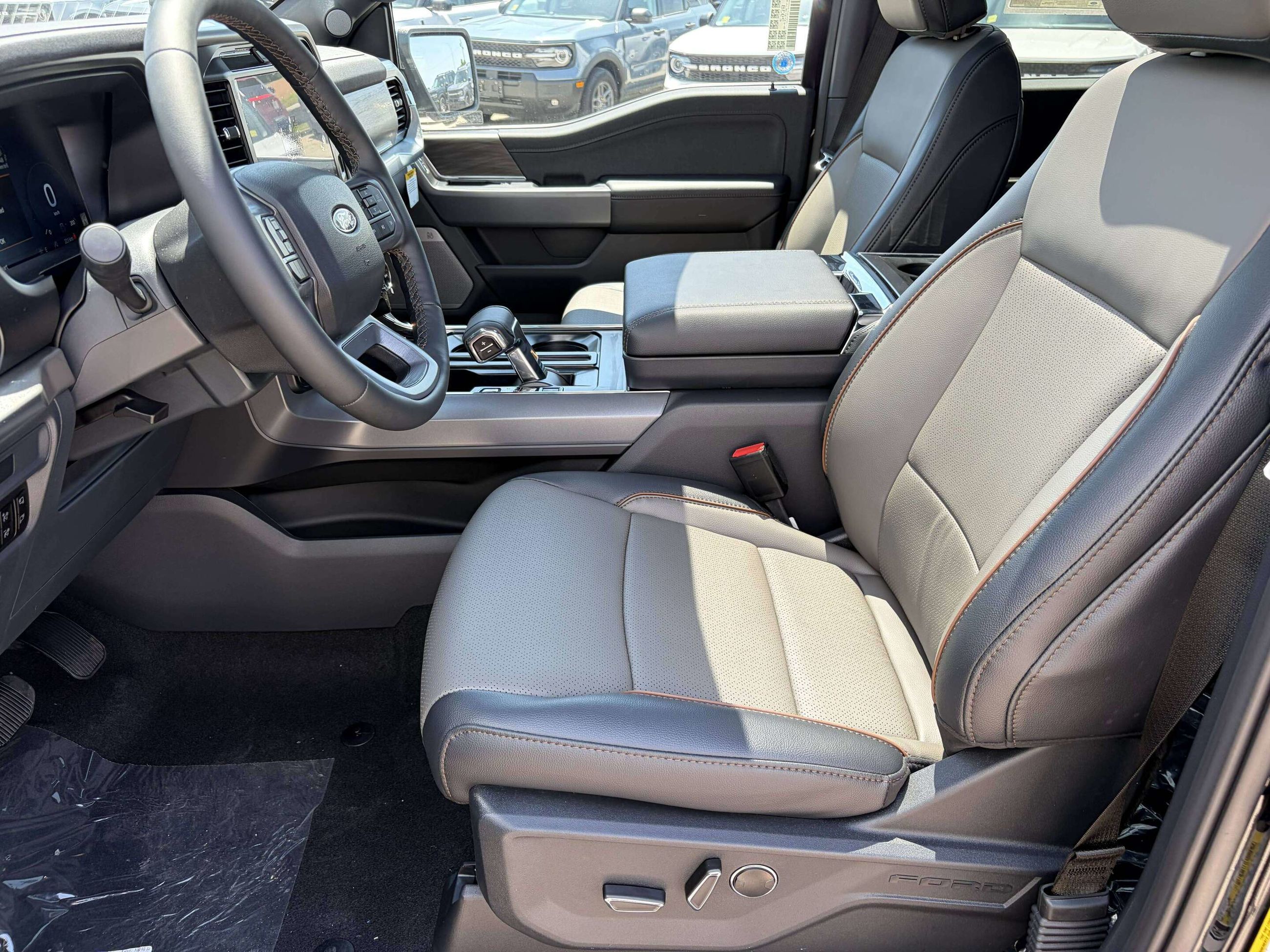 Photo 2026 Ford F-150 Lariat #8