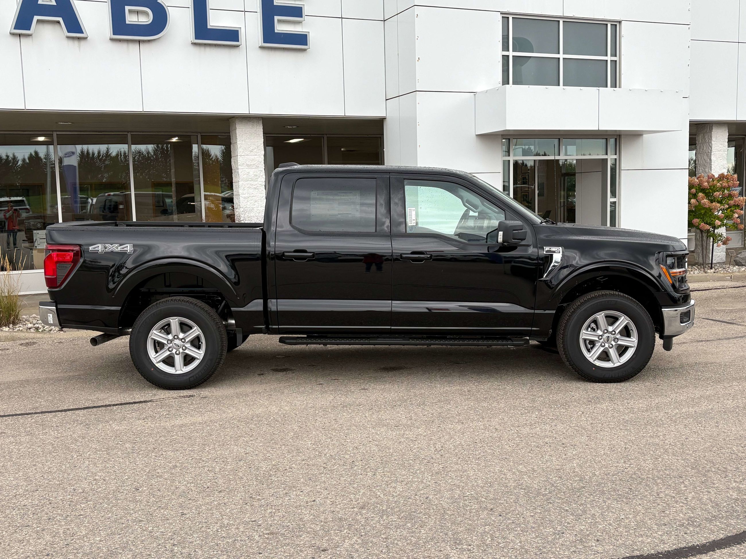 Photo 2026 Ford F-150 XLT #3