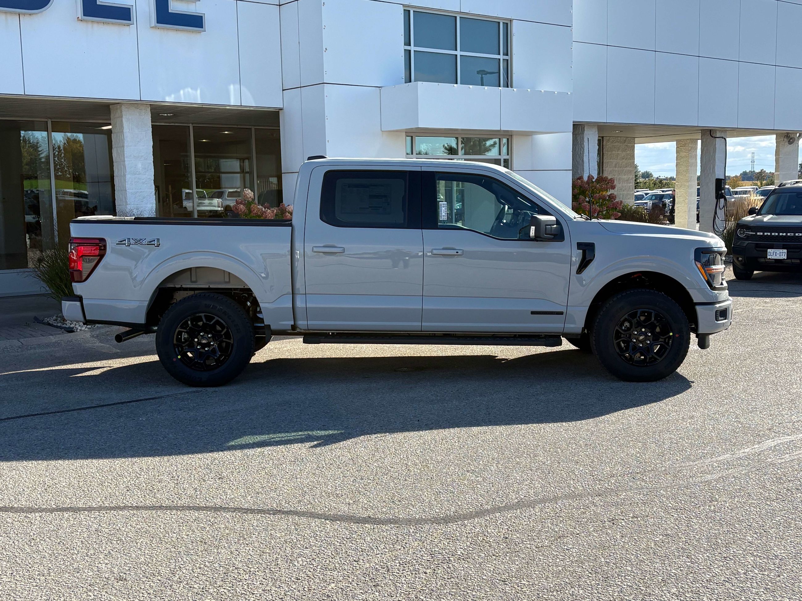 Photo 2026 Ford F-150 XLT #3