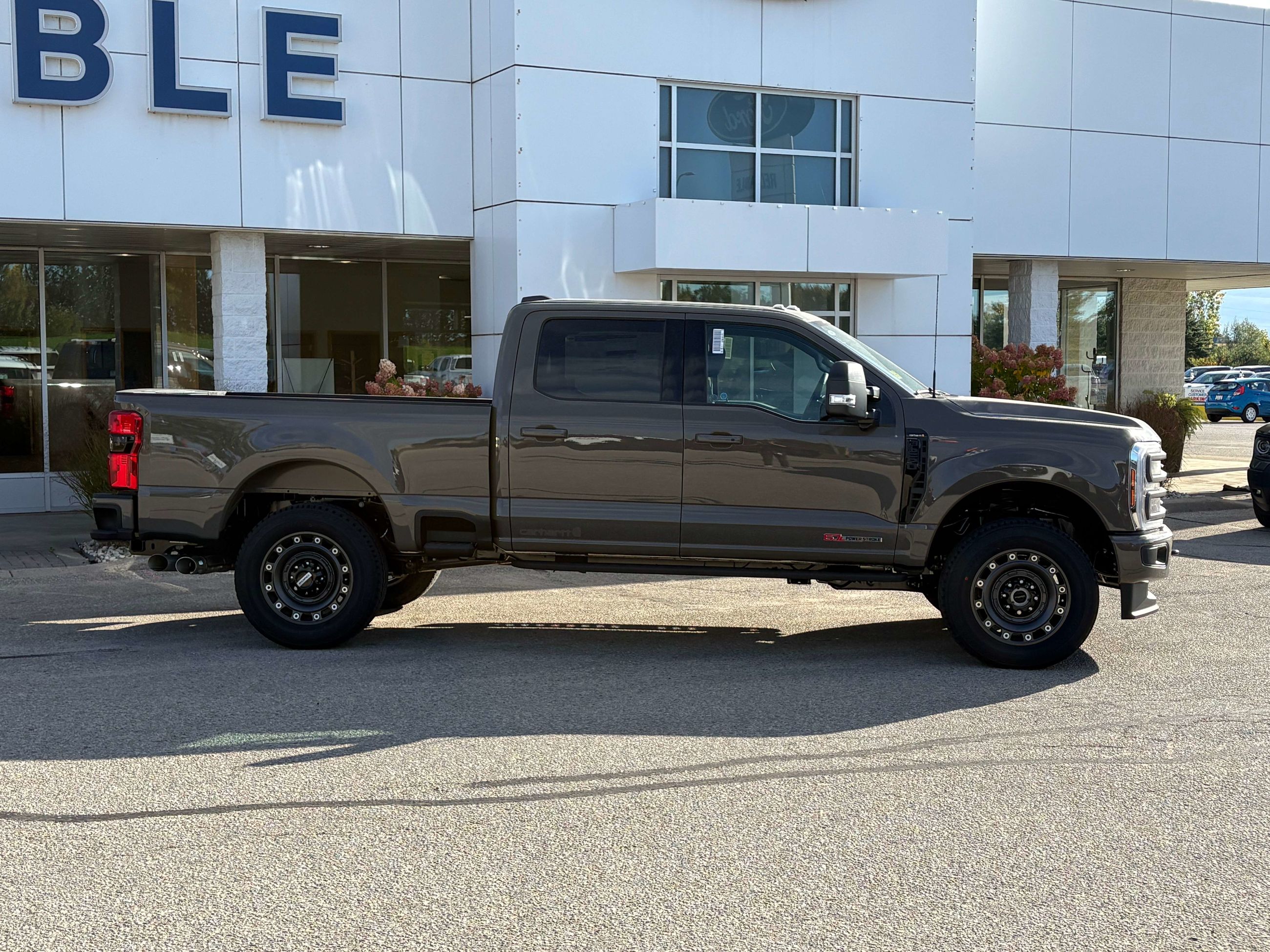 Photo 2027 Ford F-250 XLT #3