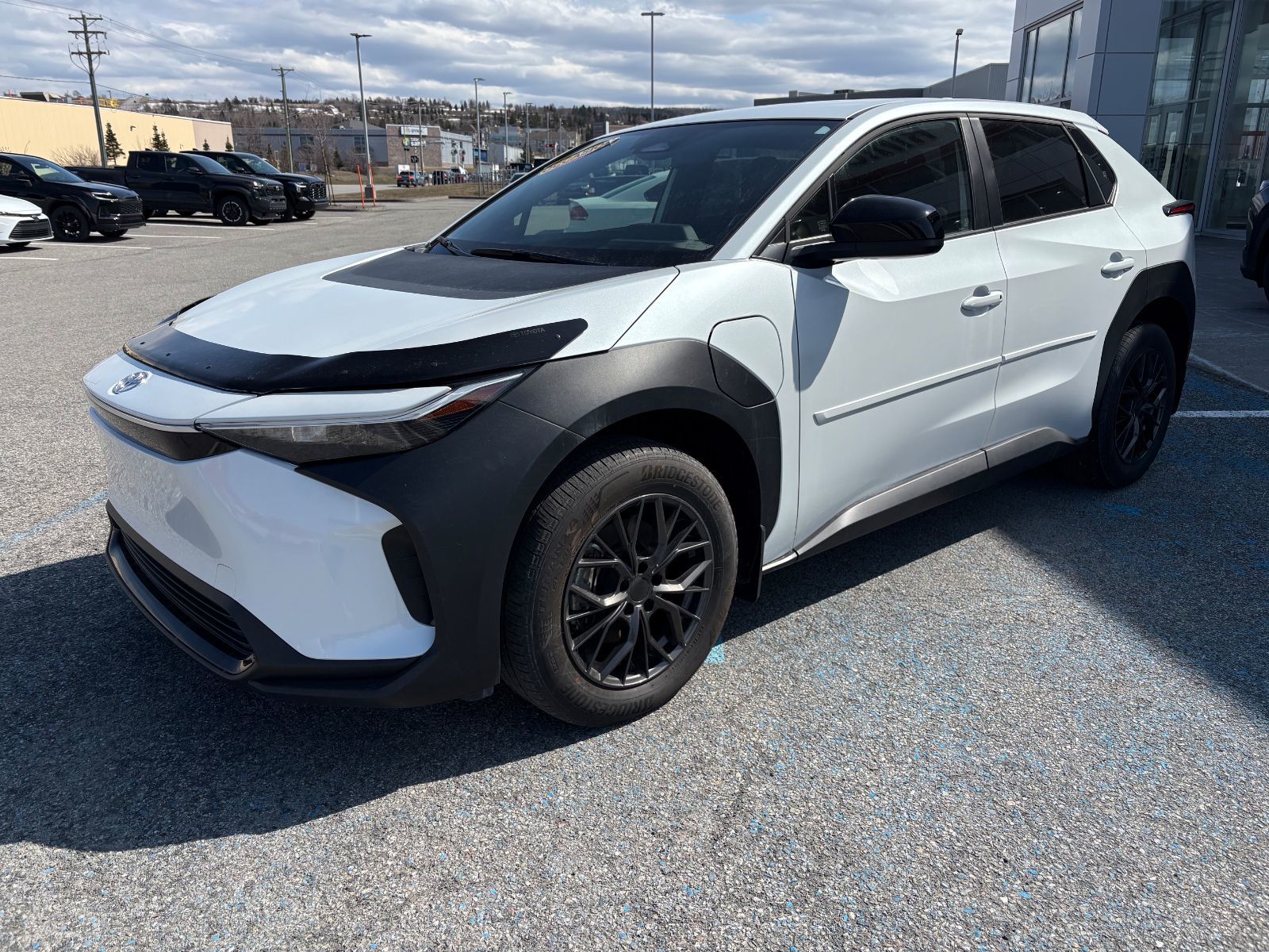 2023 Toyota bZ4X 4X LE
