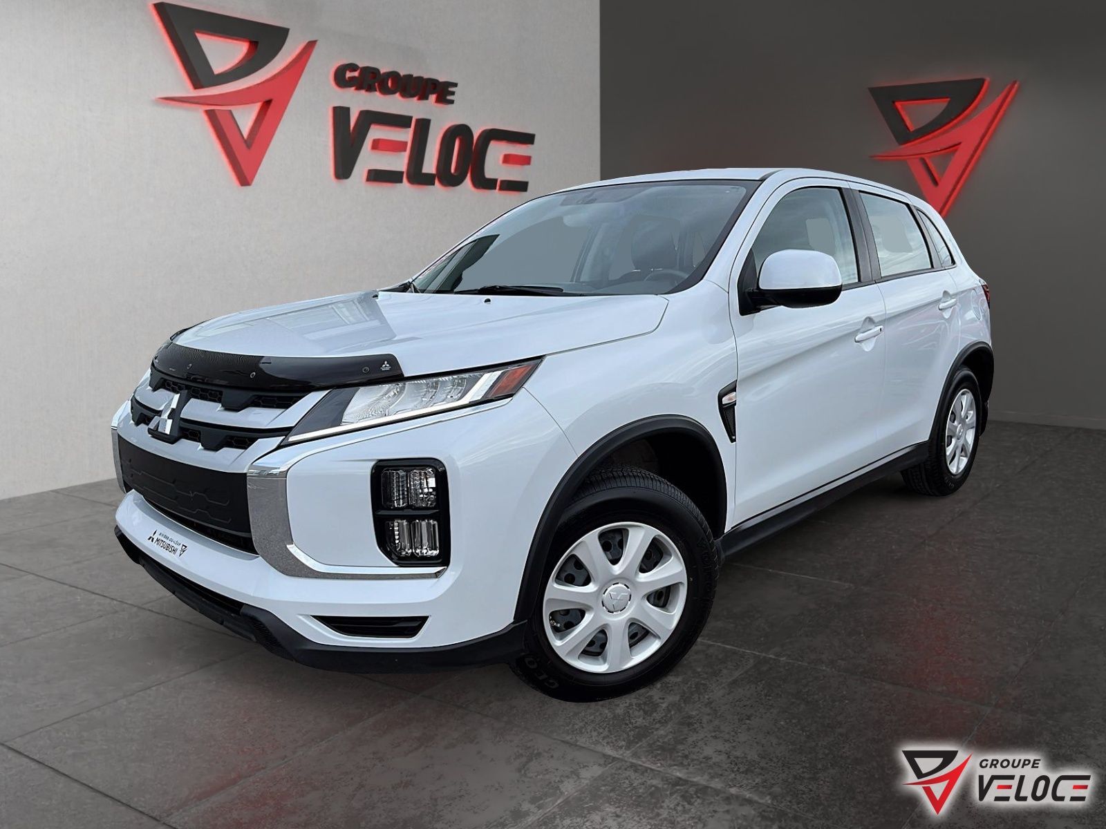 2023 Mitsubishi RVR ES