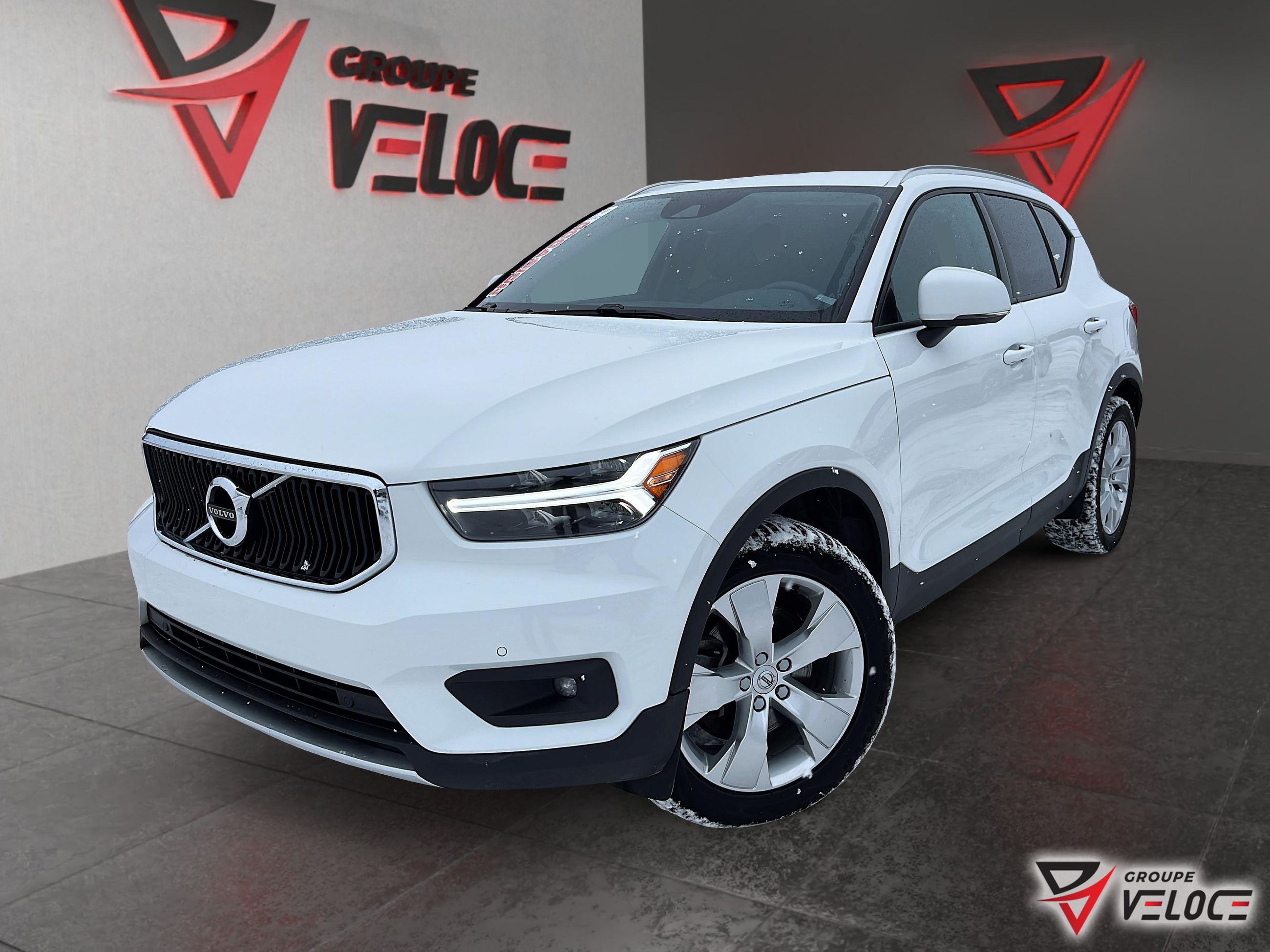 2022 Volvo XC40 *MOMEMTUM CUIR AWD*
