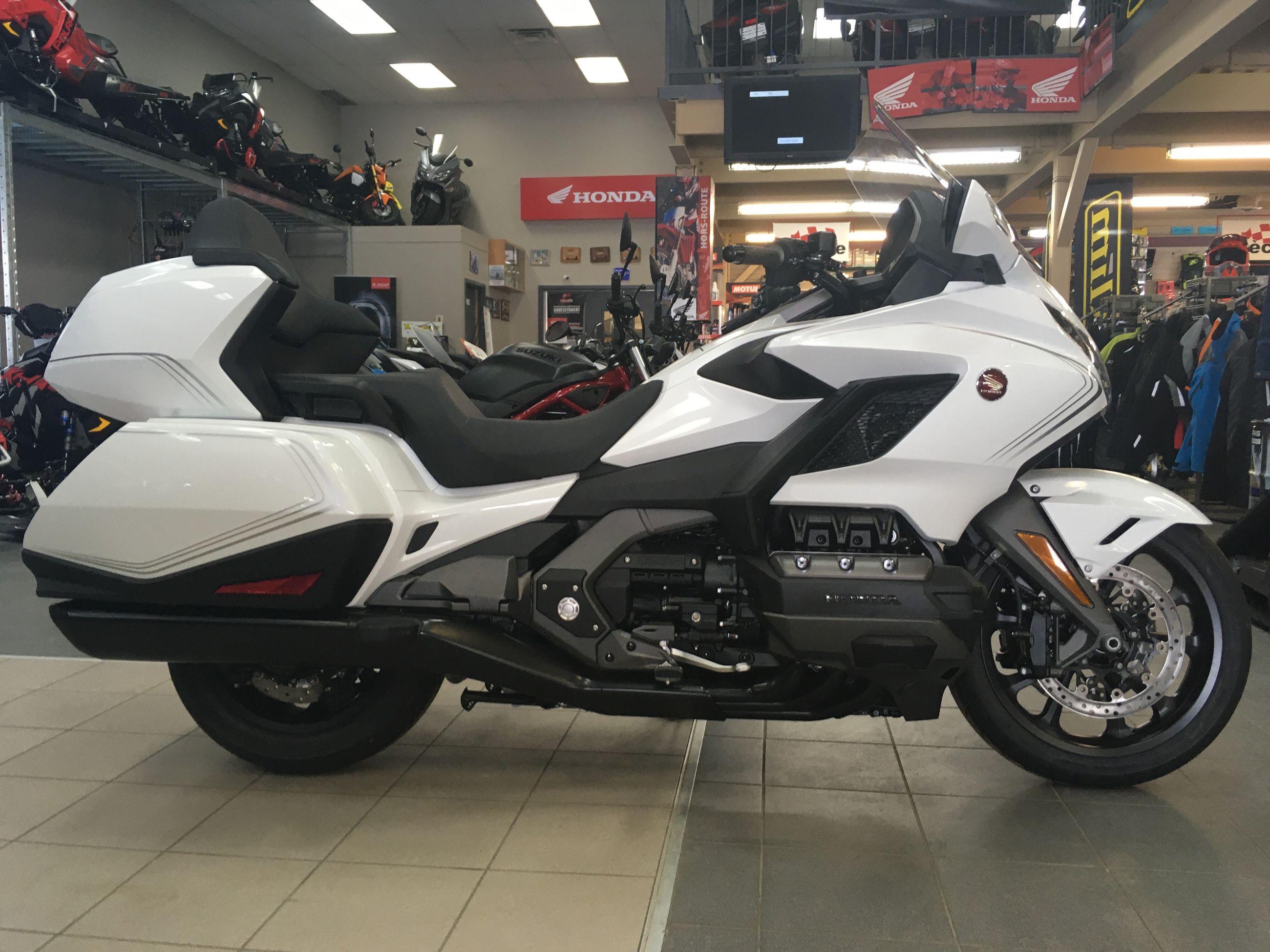 Rm Motosport In Victoriaville Gold Wing Tour Dct Abs Automatique 7 Vitesses 31 799