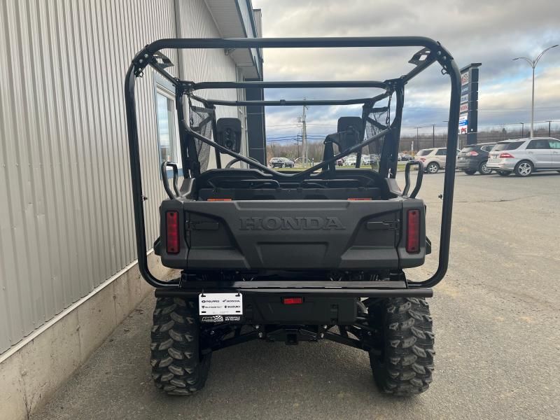 2025 Honda Pioneer 1000 - 5P DLX