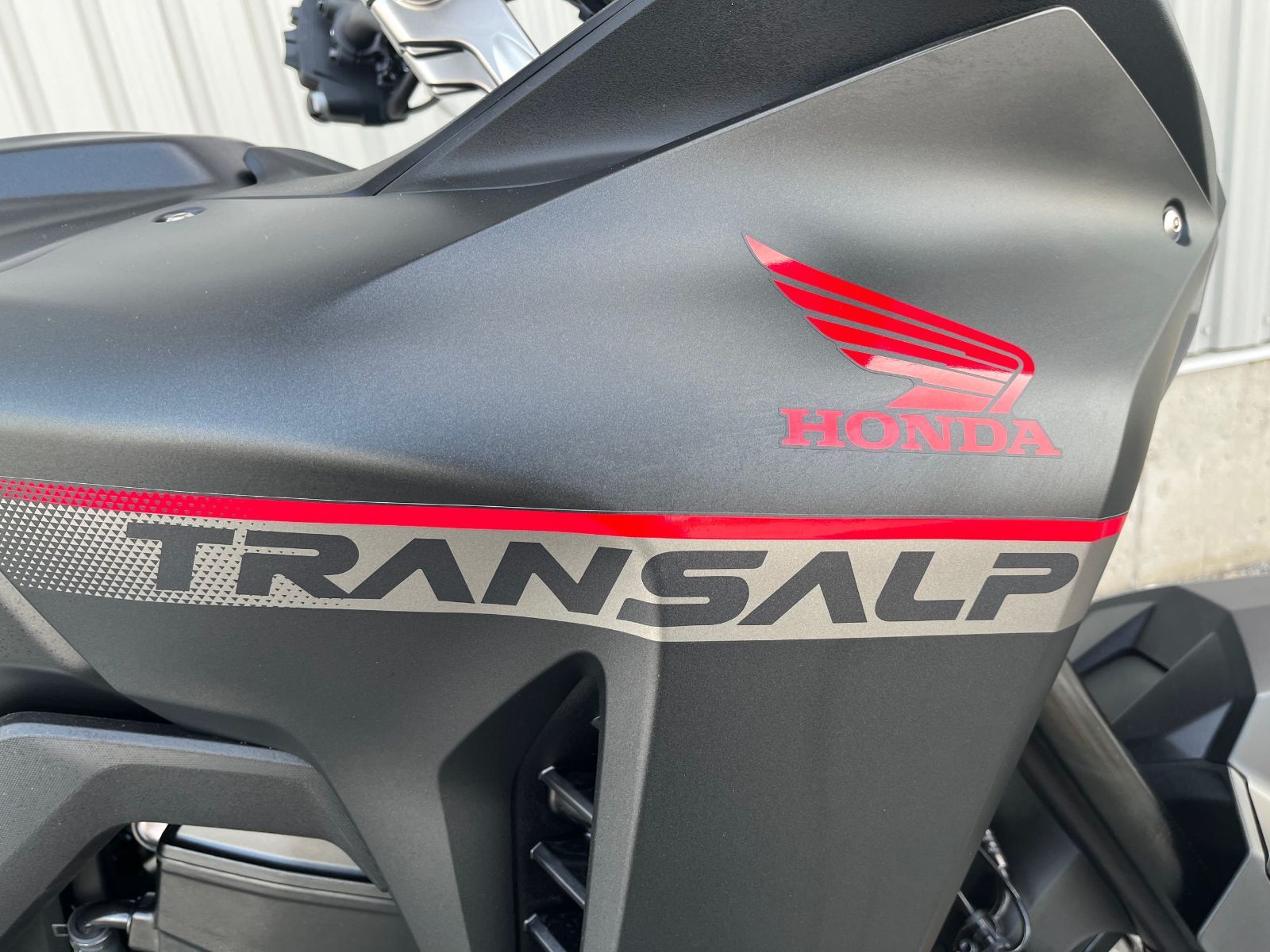 Honda Transalp 750  2024