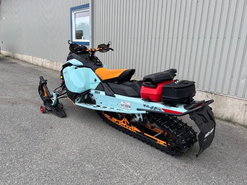 SKI DOO BACKCOUNTRY 850 XRS E-TEC 146  2024