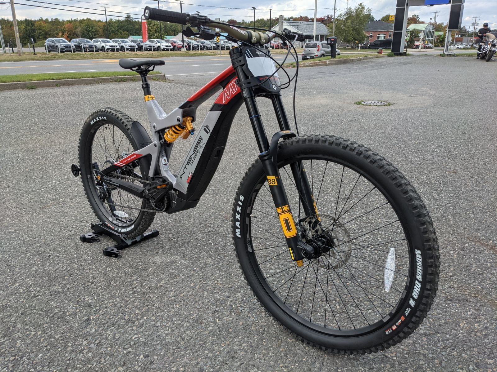 2022 Intense E-bike Tazer pro Mx Mountain bike suspension Ohlins