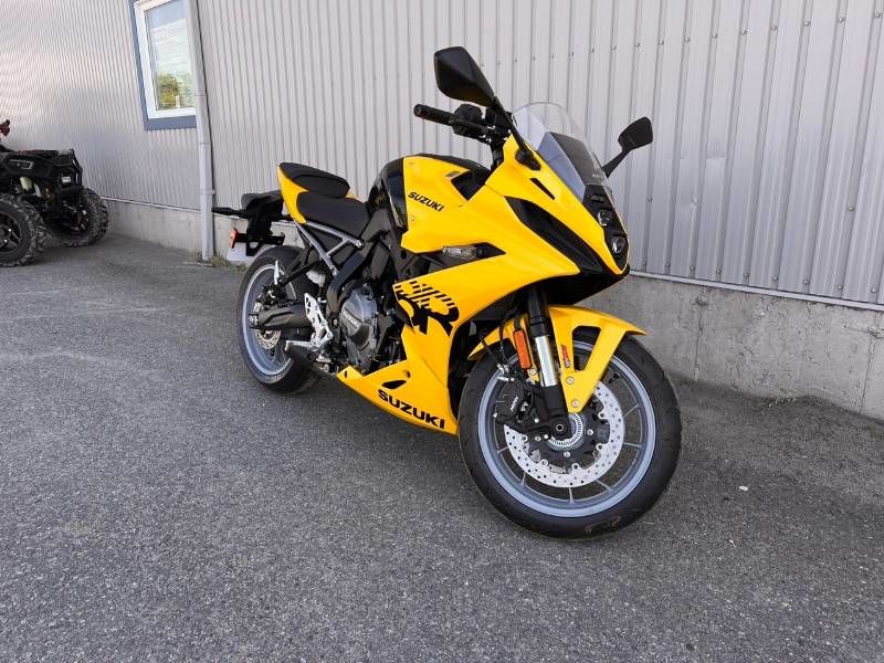 Suzuki GSX-8R  2025