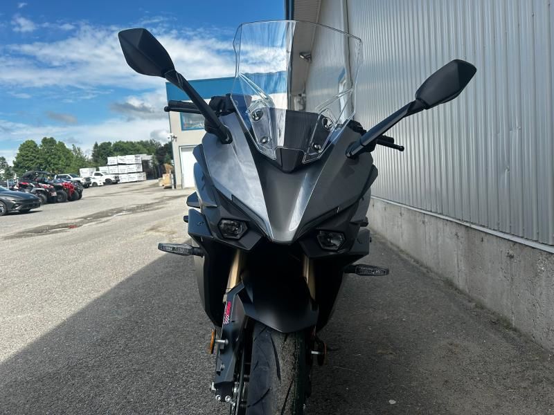 2025 Suzuki Gsx-s1000gt+