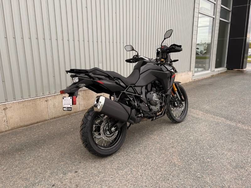 2025 Suzuki V-STROM 800DE