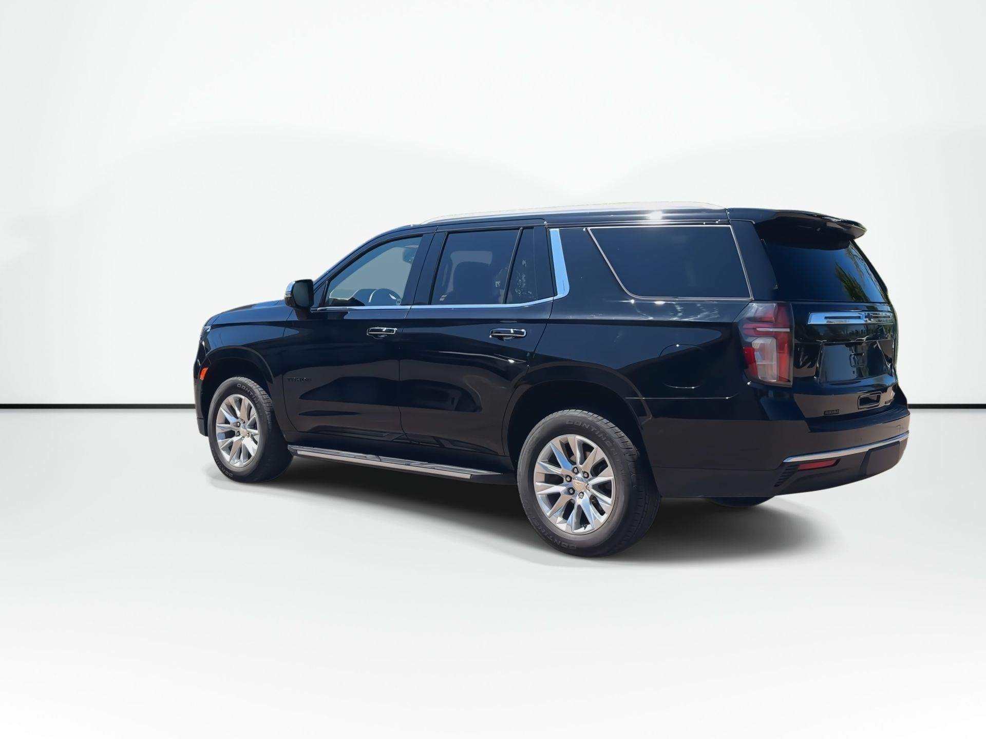 Photo 2024 Chevrolet Tahoe 4WD Premier | Diesel | Leather | Roof | Nav | HtdWheel #6