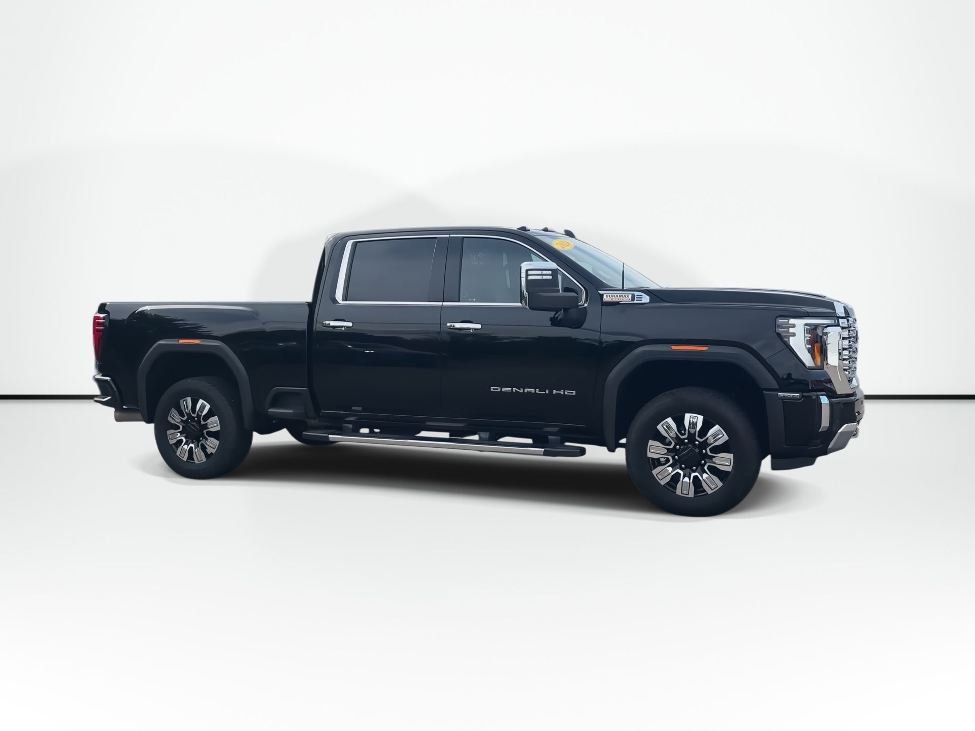 Photo 2024 GMC Sierra 2500 Denali 4WD Crew Leather | Roof | Nav | Htd&Cooled Seats #2