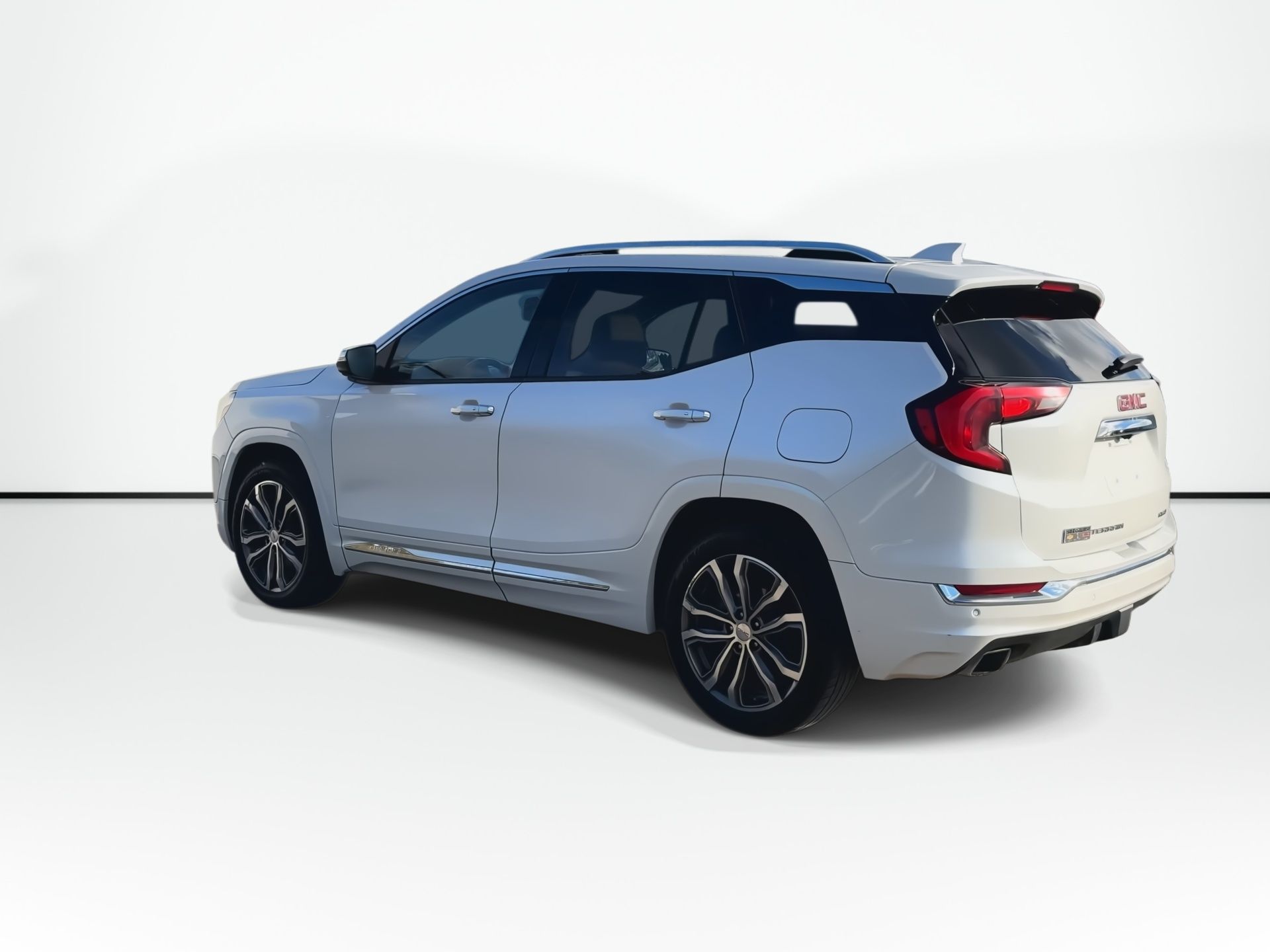 Photo GMC Terrain Denali | Leather | Sunroof | Nav | HtdSeats&Wheel 2020 #6