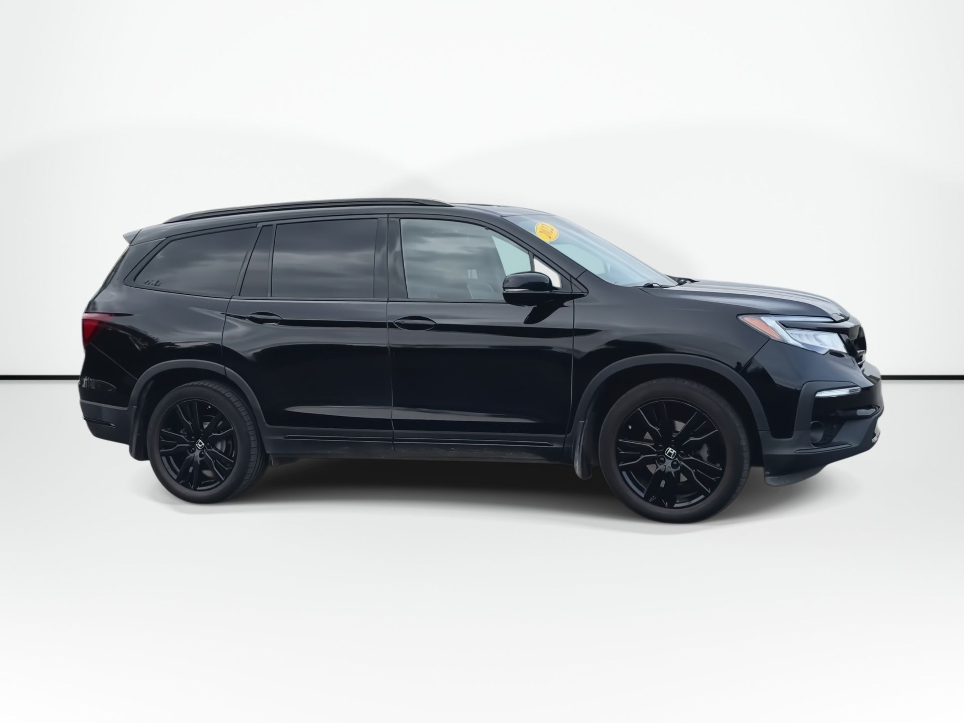 Photo 2022 Honda Pilot Black Edition | Leather | Roof | Nav | Htd Seats #2