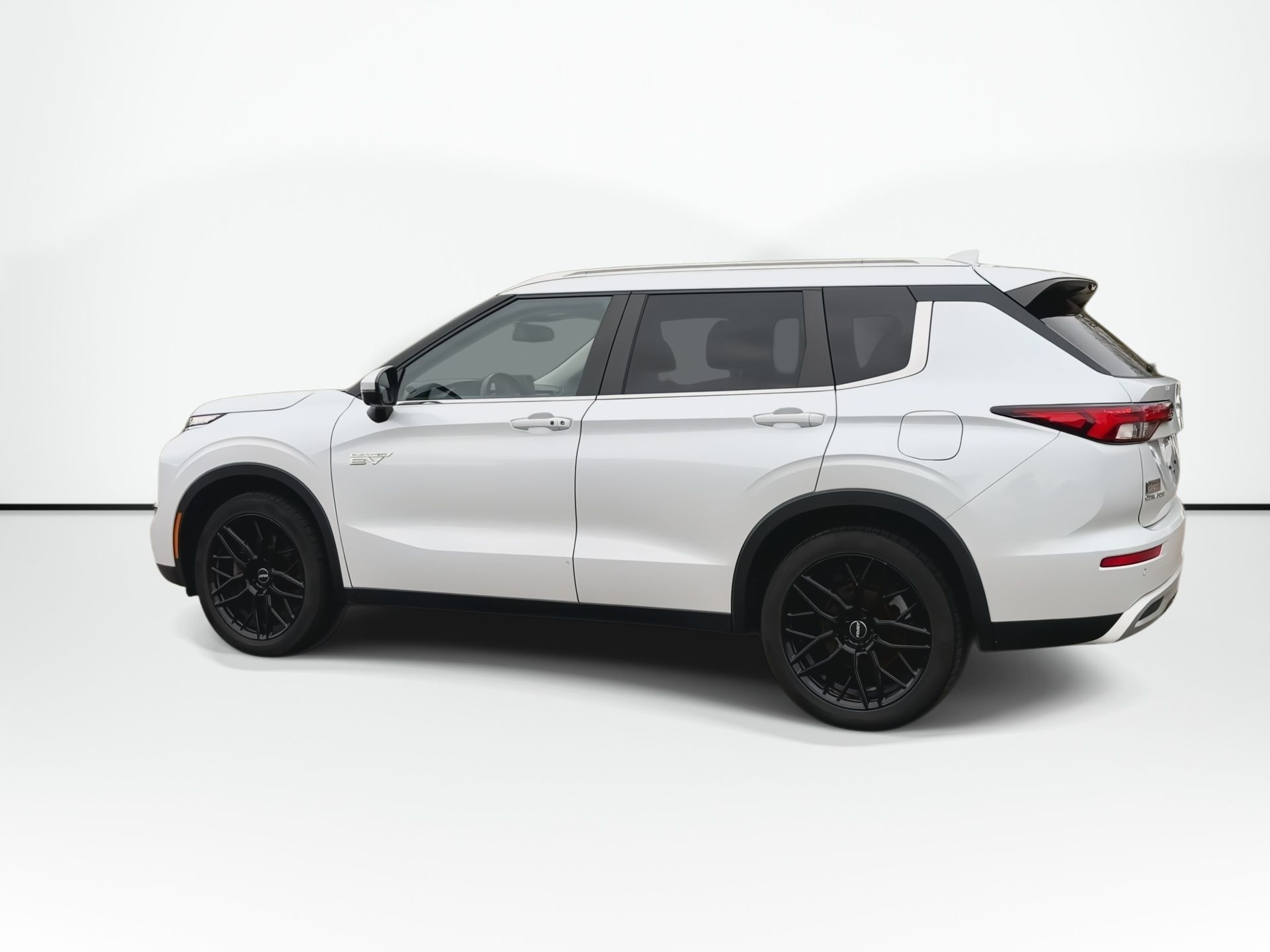 Photo 2023 Mitsubishi Outlander PHEV SEL | Leather | PanoRoof | Nav | Cam | HtdSeats #6