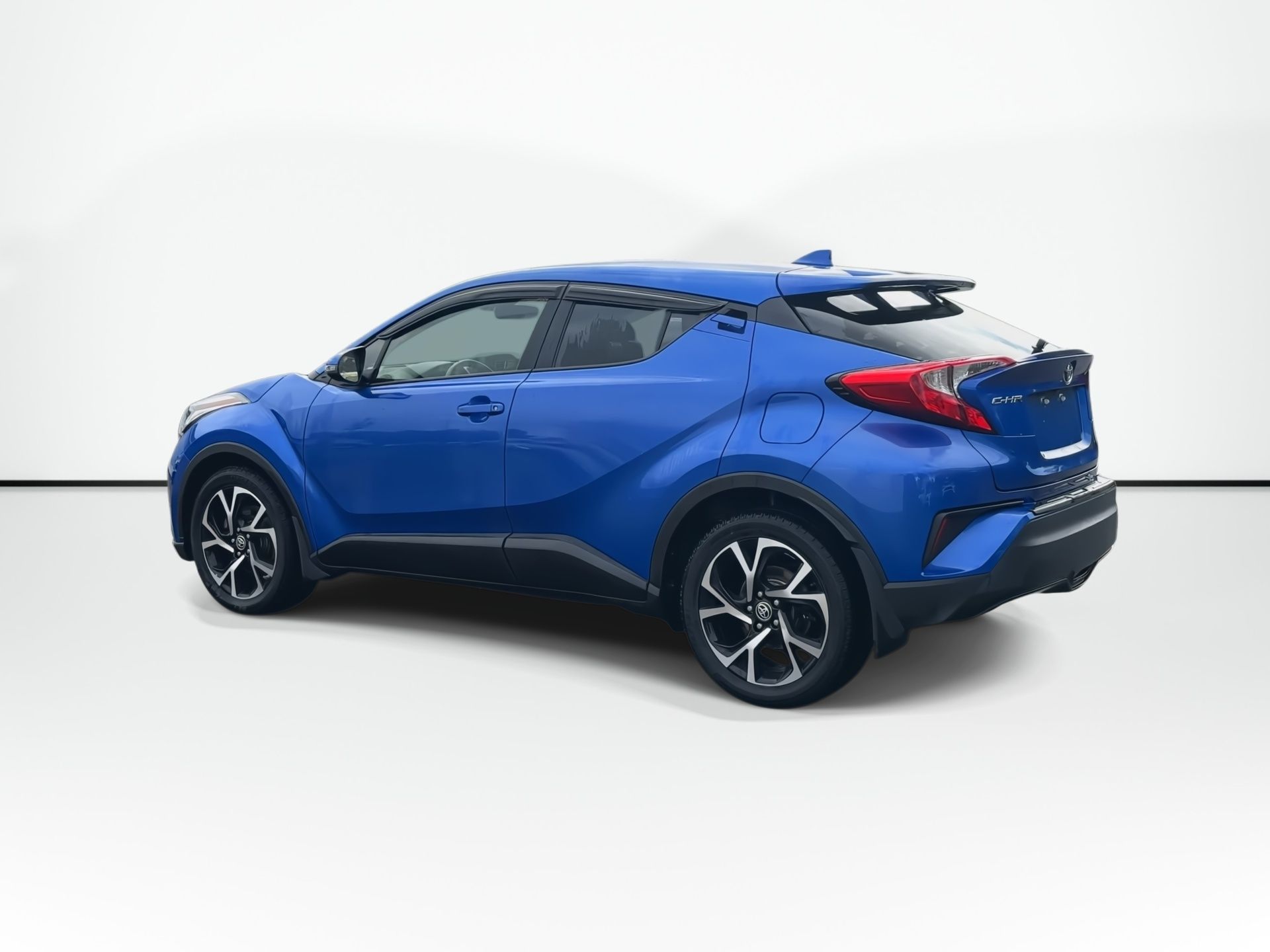 Photo Toyota C-HR XLE Premium | Leather | Cam | USB | HtdWheel 2020 #6