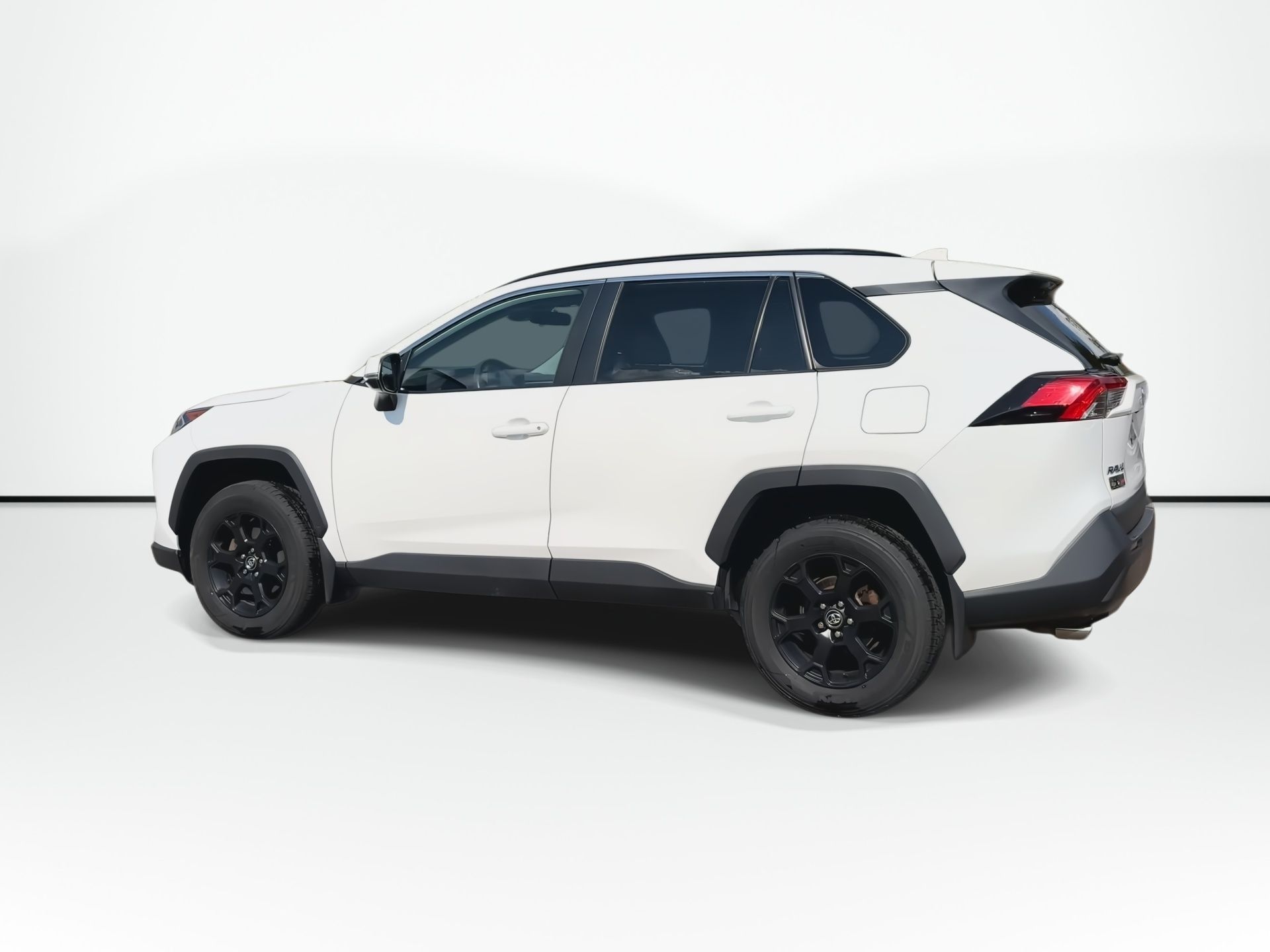 Photo 2020 Toyota RAV4 XLE | Roof | USB | Cam | HtdWheel | Bluetooth #6