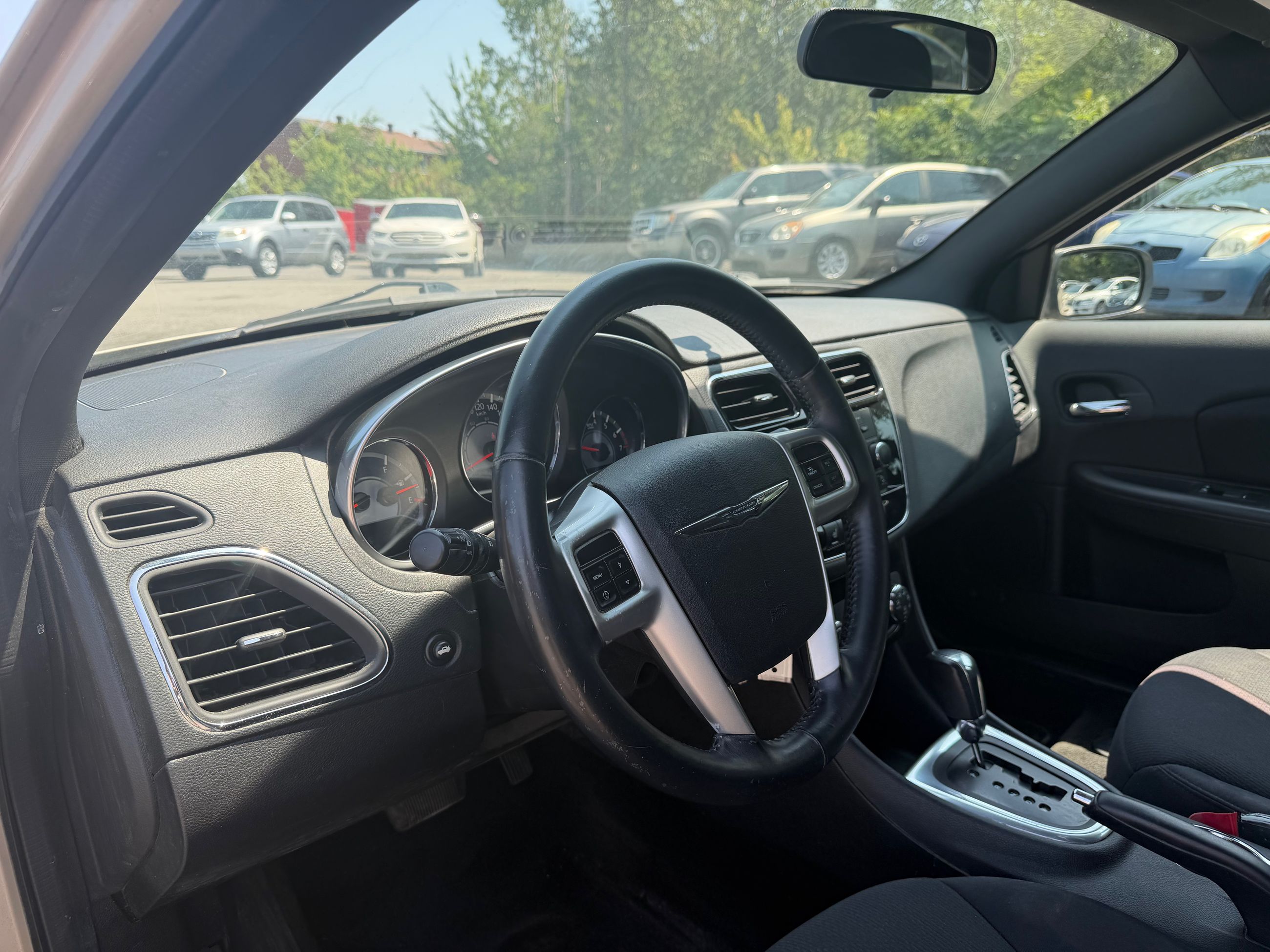 Chrysler 200 2013 — photo 7