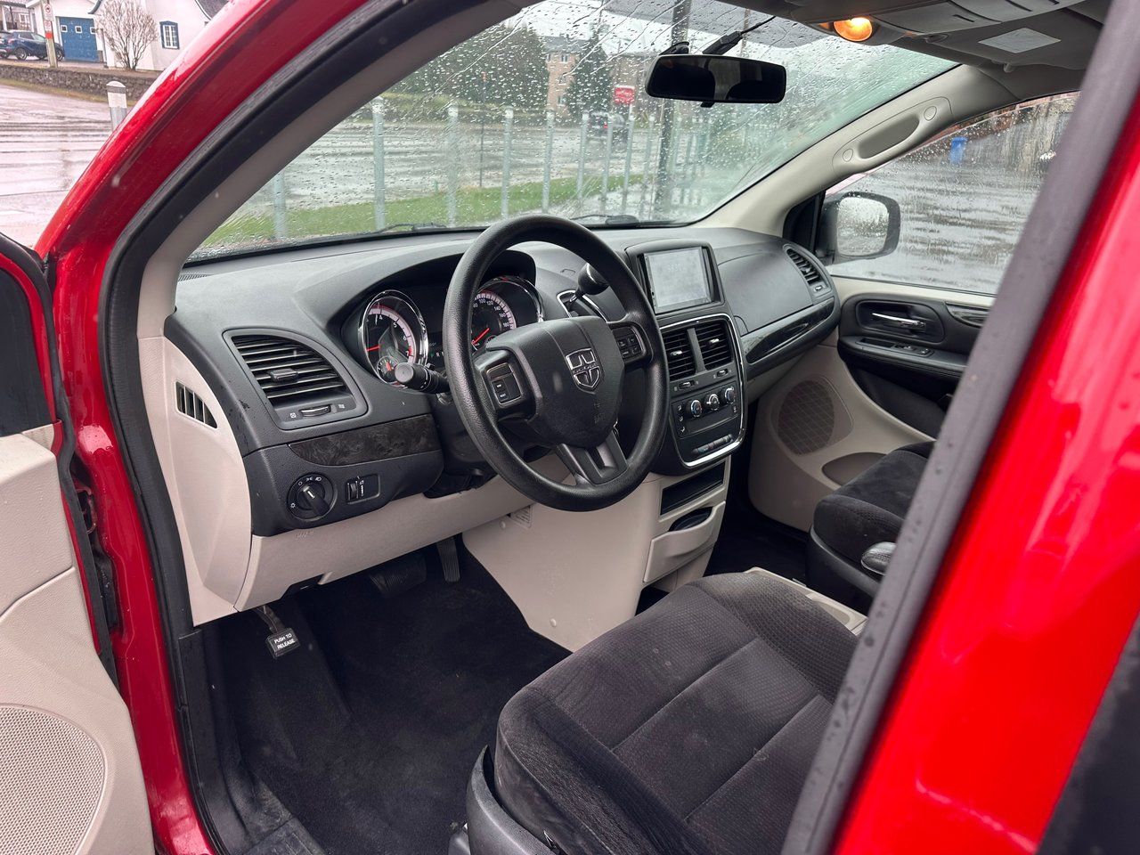 Dodge Grand Caravan 2013 — photo 7