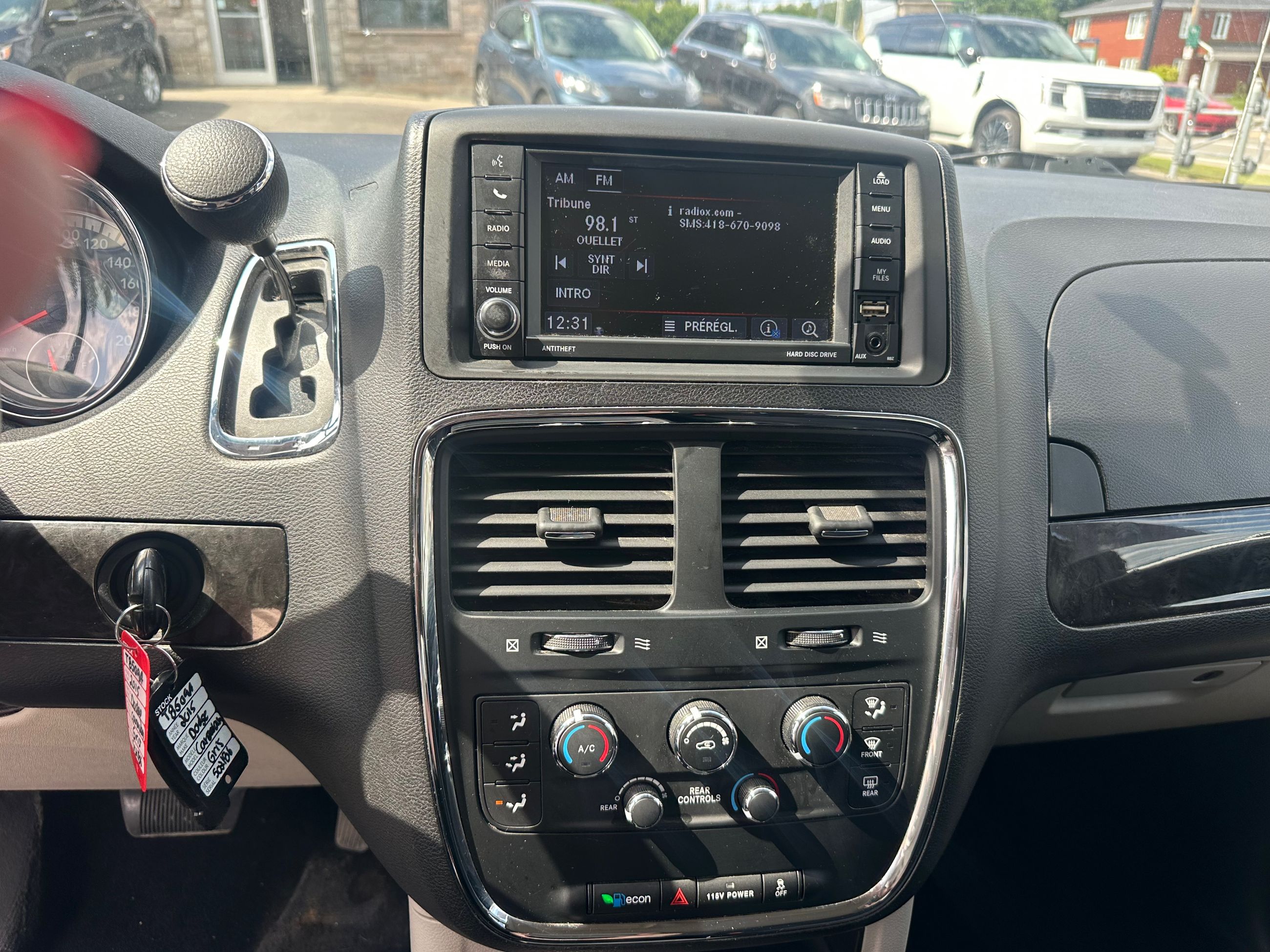 Dodge Grand Caravan 2015 — photo 6