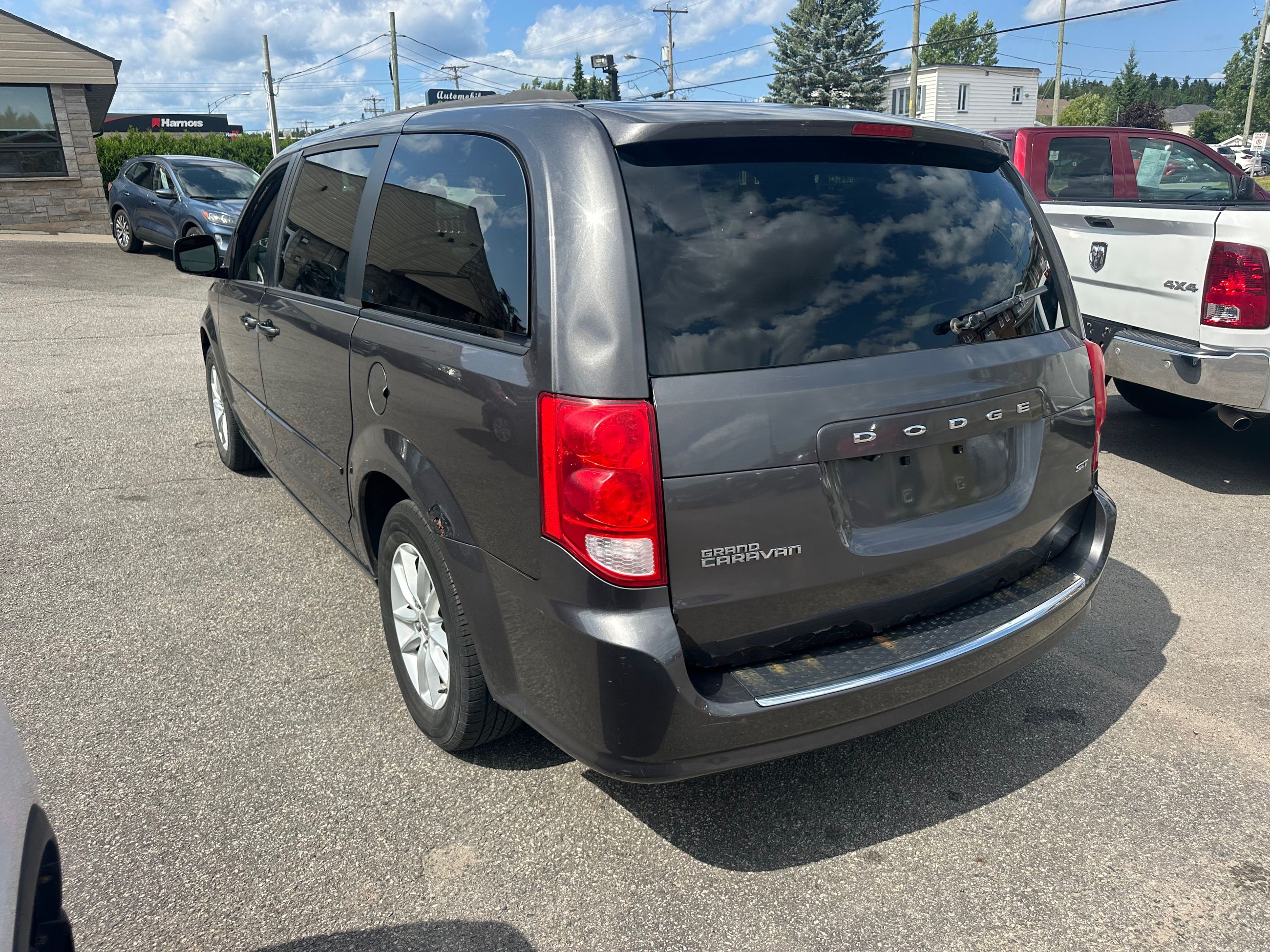 Dodge Grand Caravan 2015 — photo 2