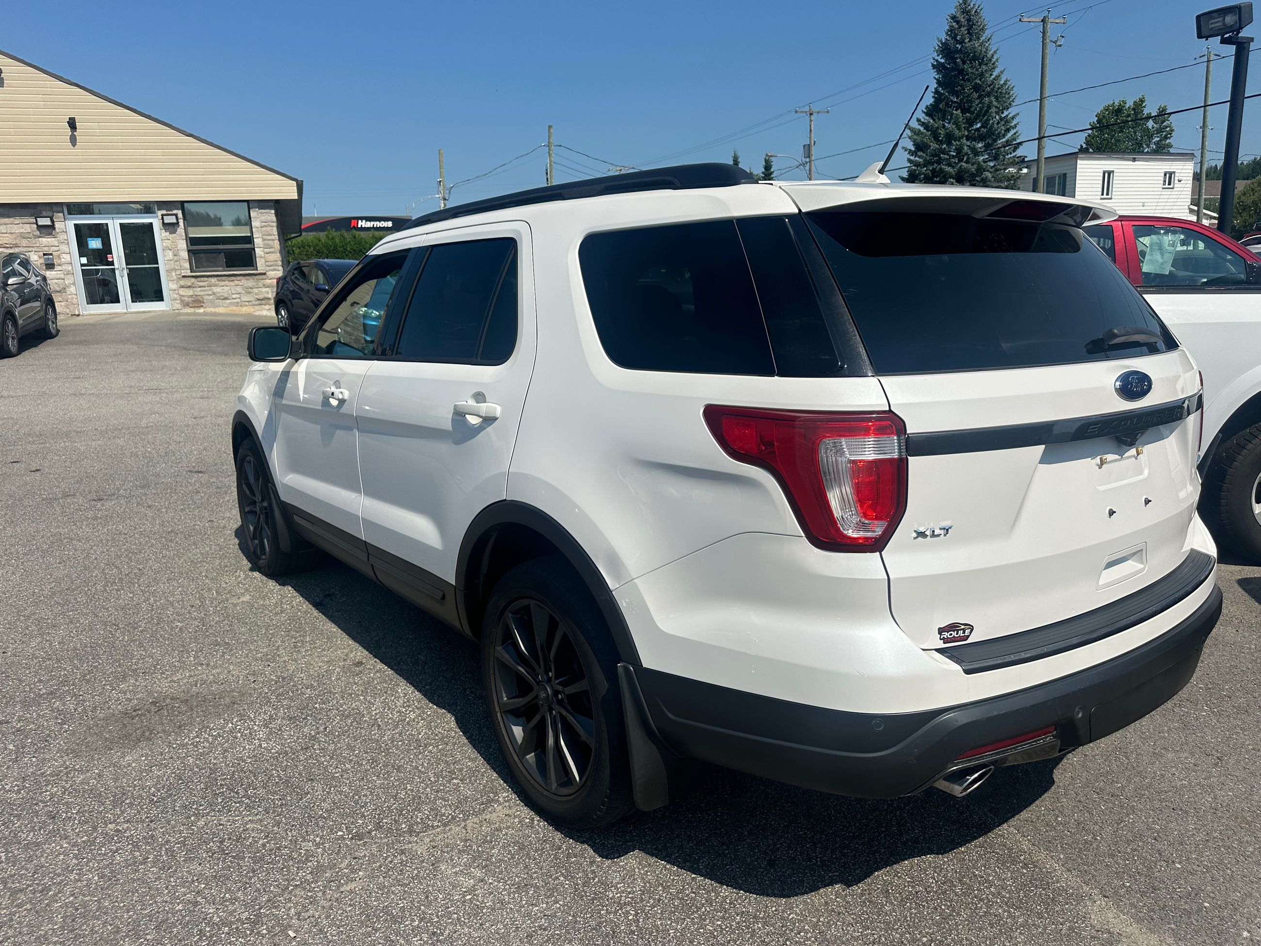 Ford Explorer 2018 — photo 3