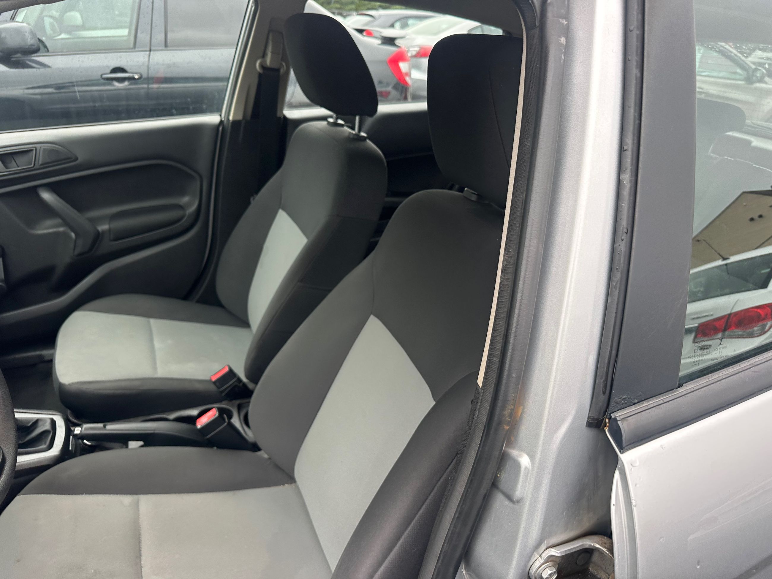Ford Fiesta 2015 — photo 6