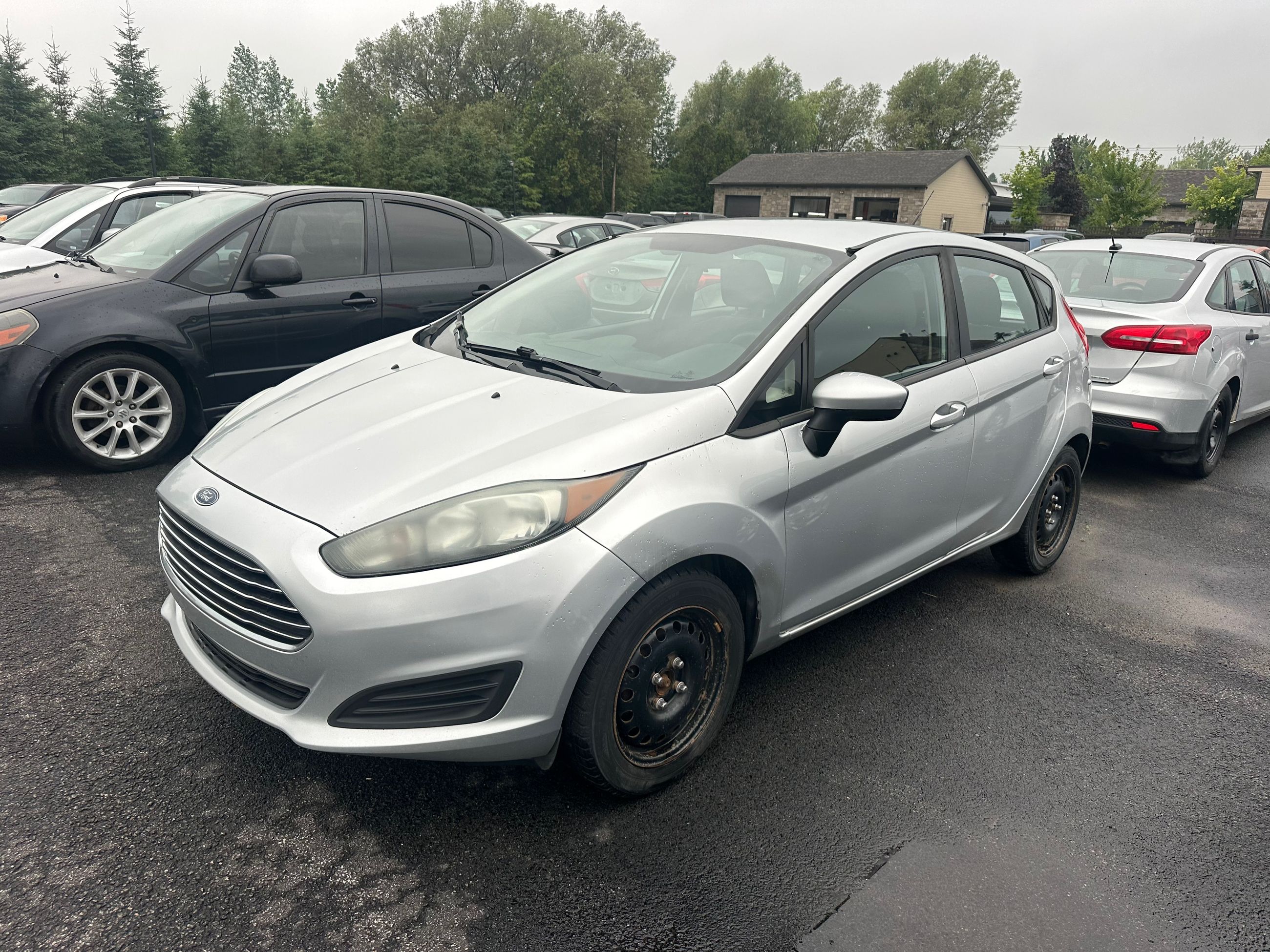 Ford Fiesta 2015 — photo 2