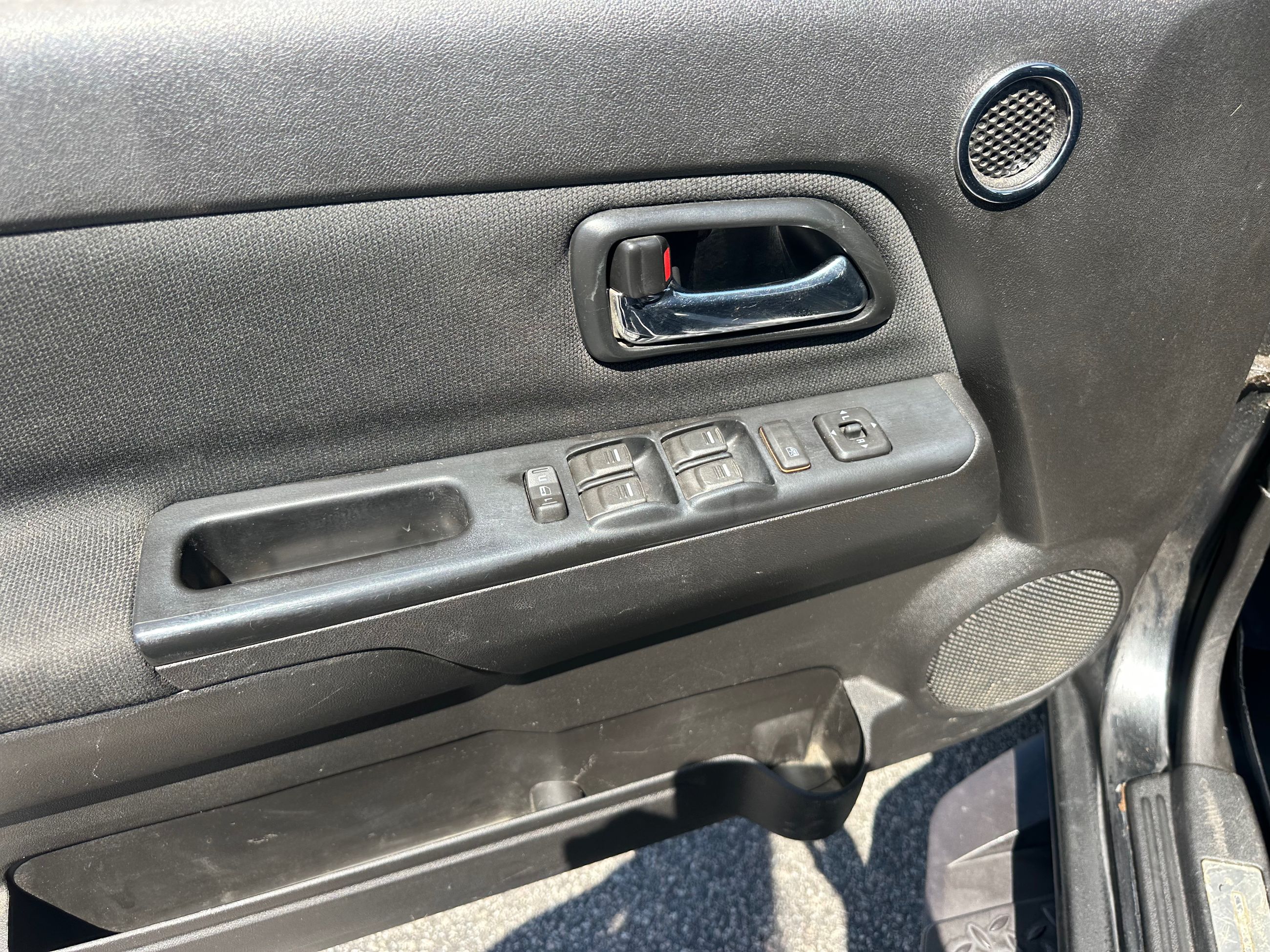 GMC Canyon 2008 — photo 8