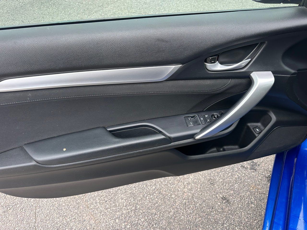 Honda Civic Coupe 2019 — photo 6