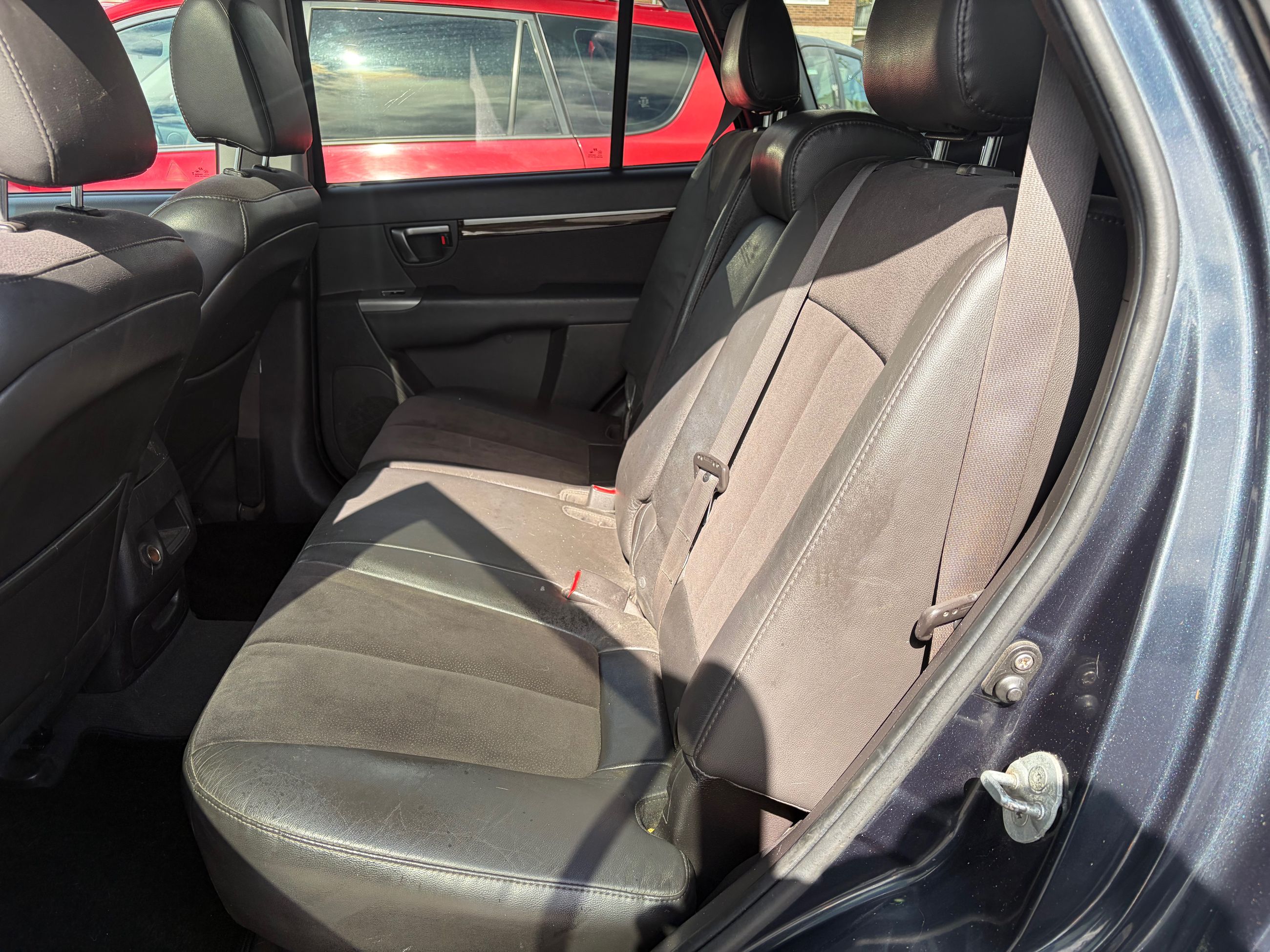 Hyundai Santa Fe 2010 — photo 8