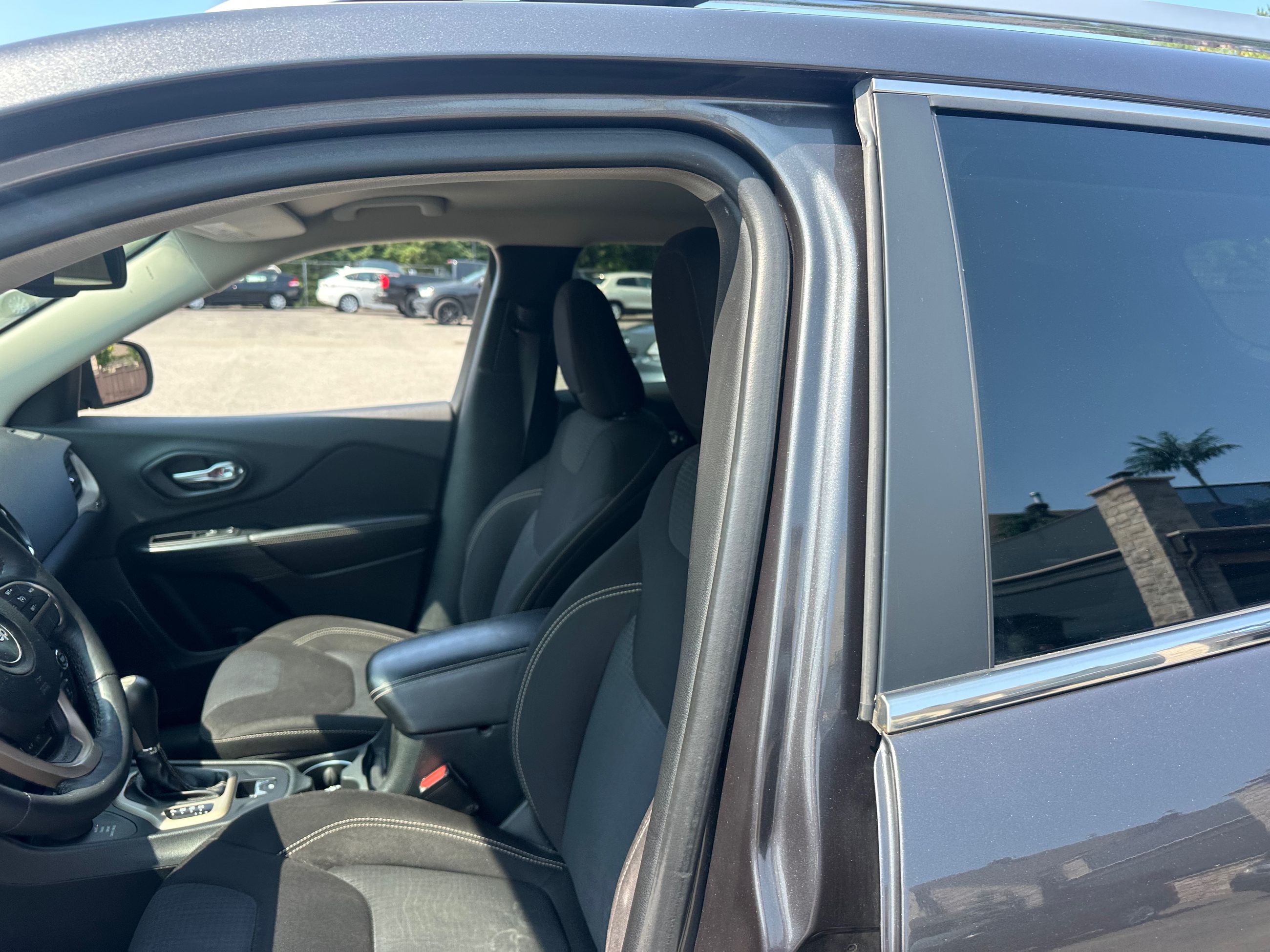 Jeep Cherokee 2015 — photo 6