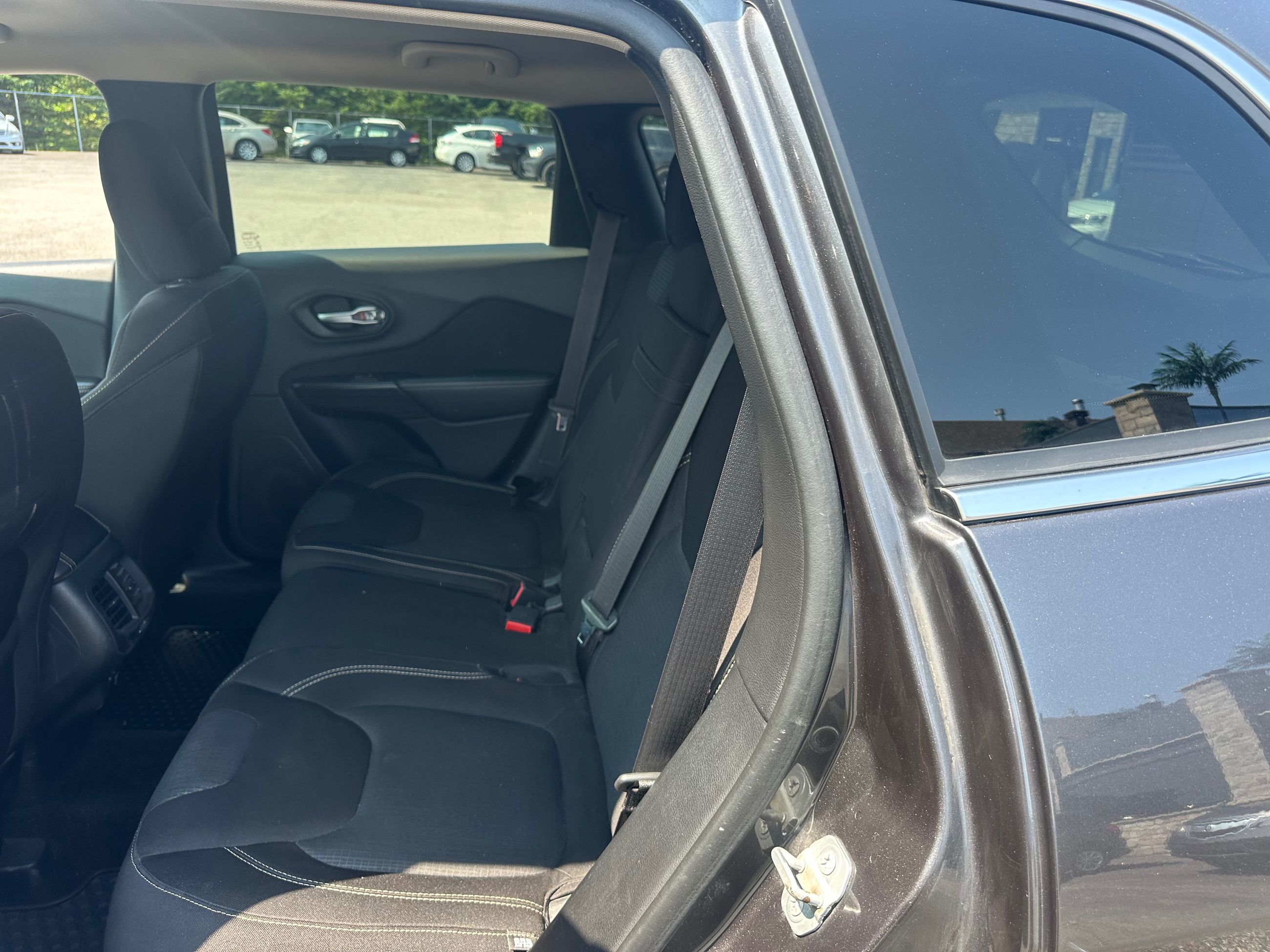 Jeep Cherokee 2015 — photo 5