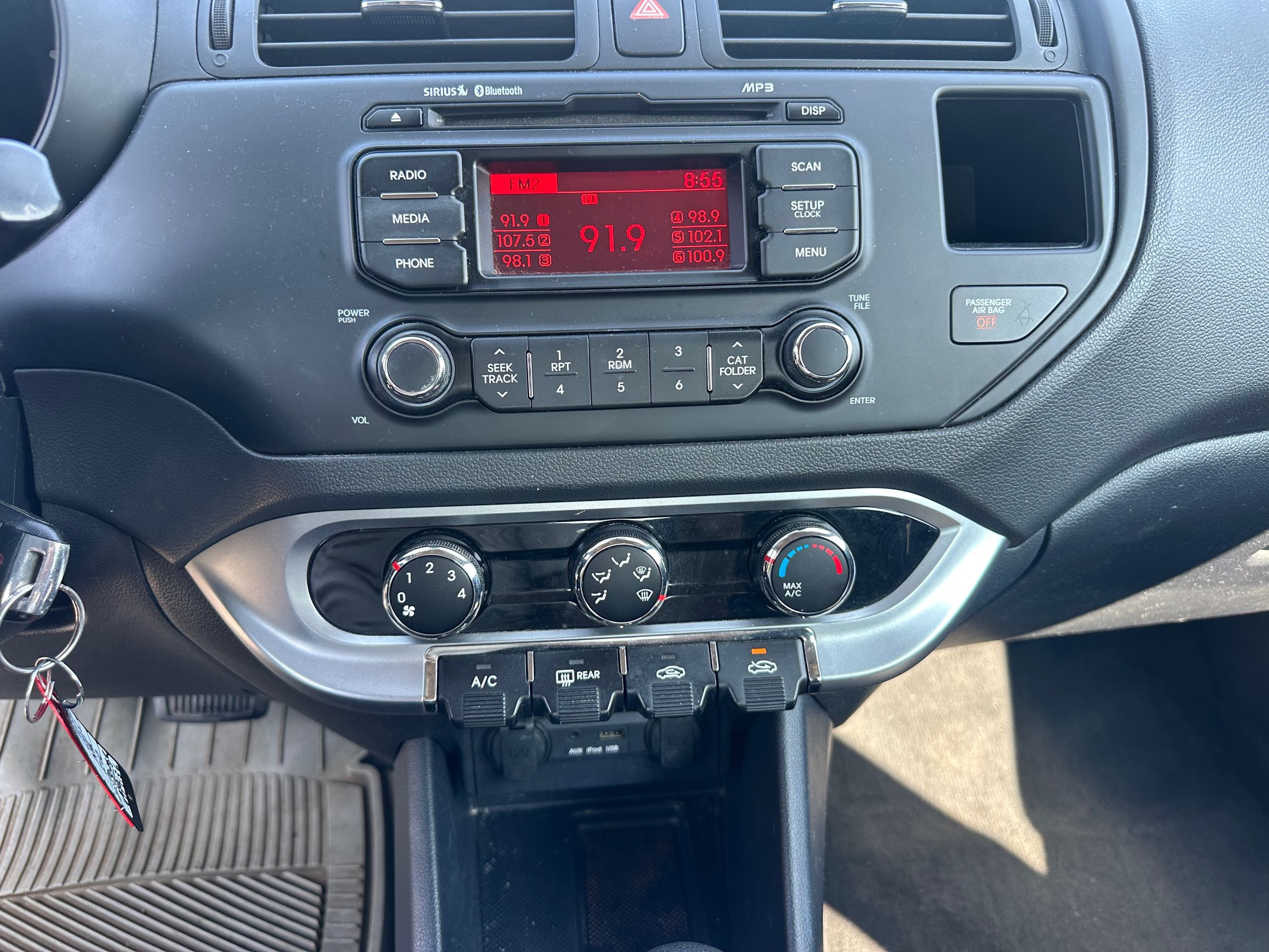 Kia Rio 2015 — photo 8