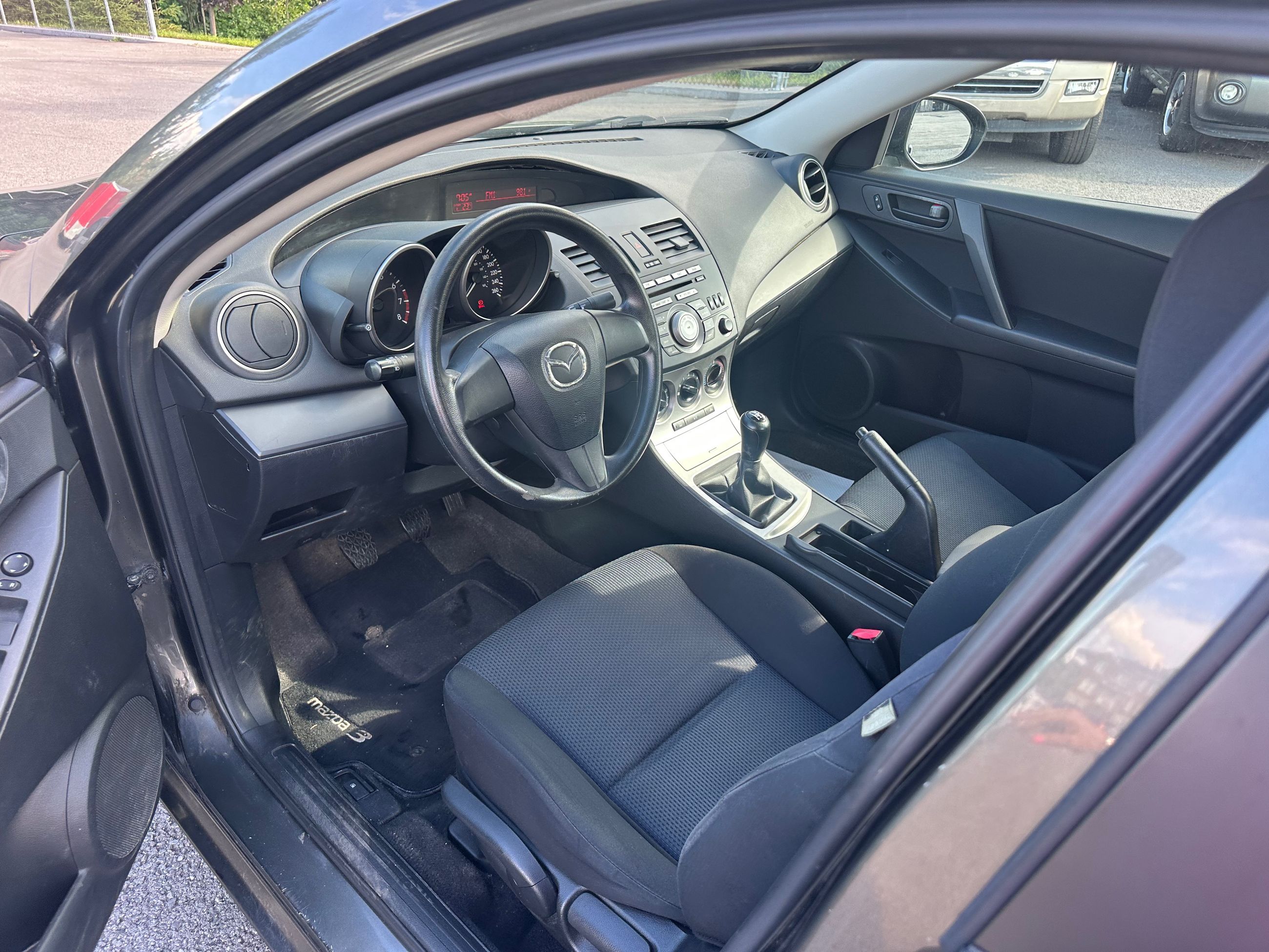 Mazda3 2010 — photo 6