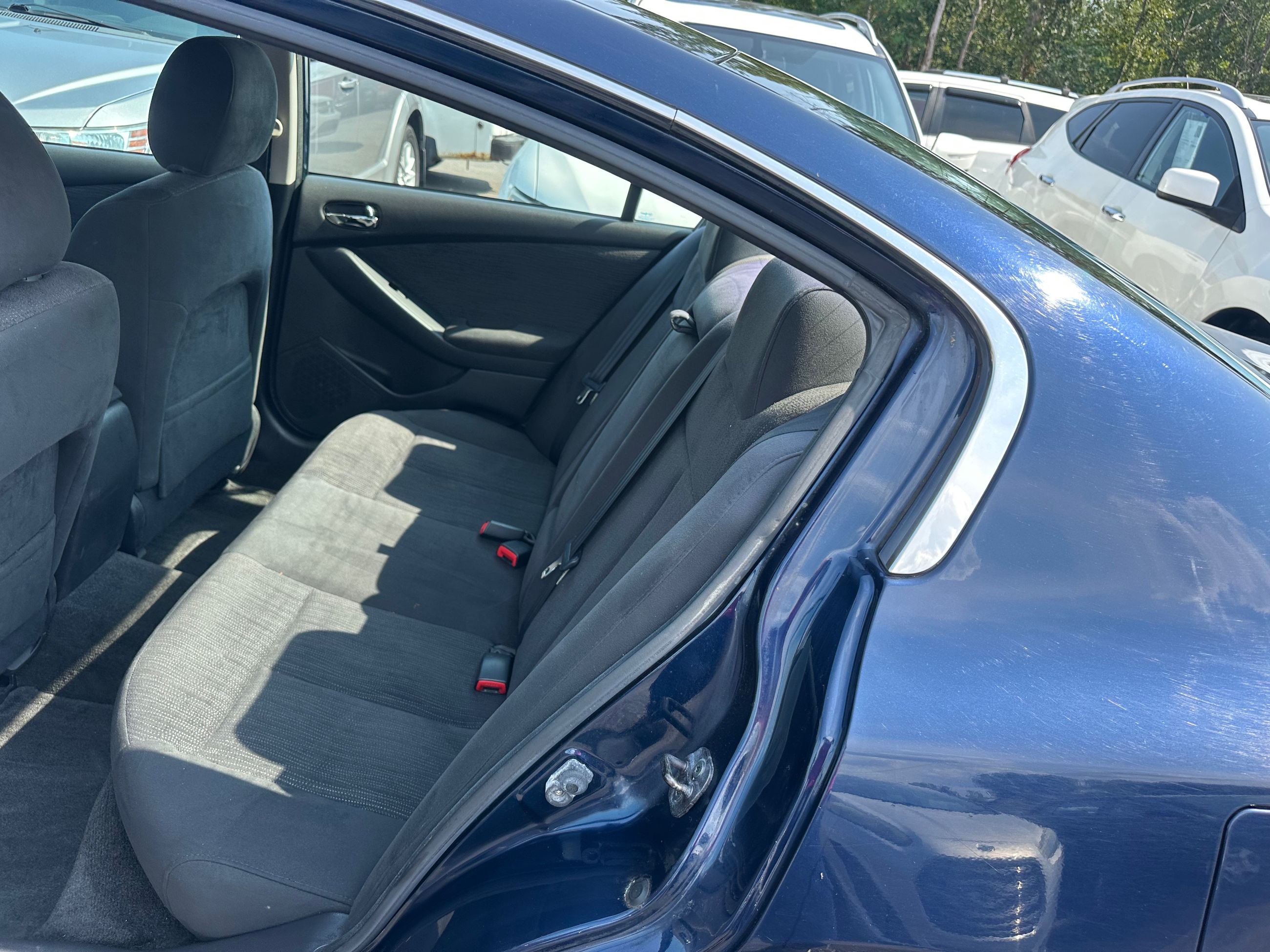 Nissan Altima 2010 — photo 5