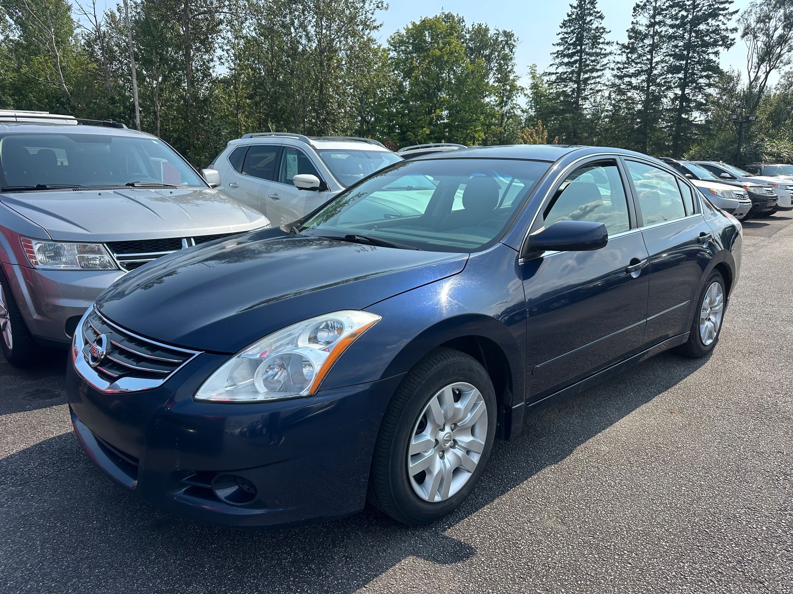 Nissan Altima 2010 — photo 2
