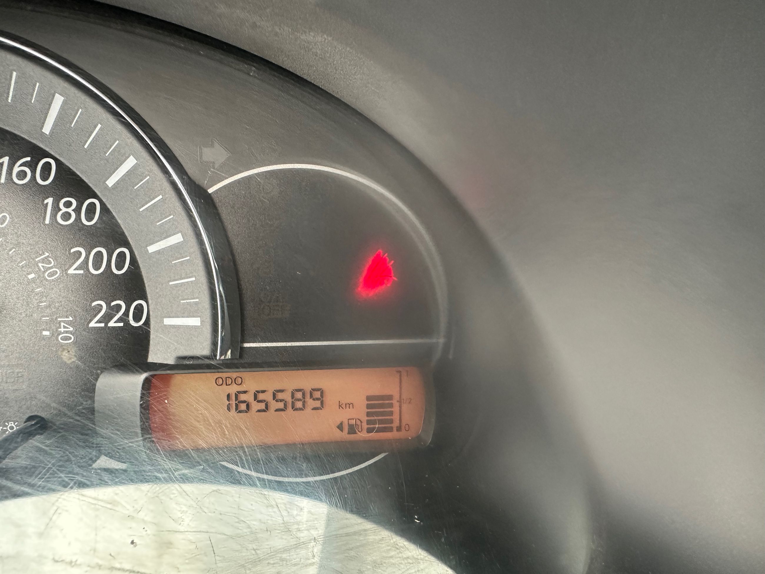 Nissan Micra 2015 — photo 8