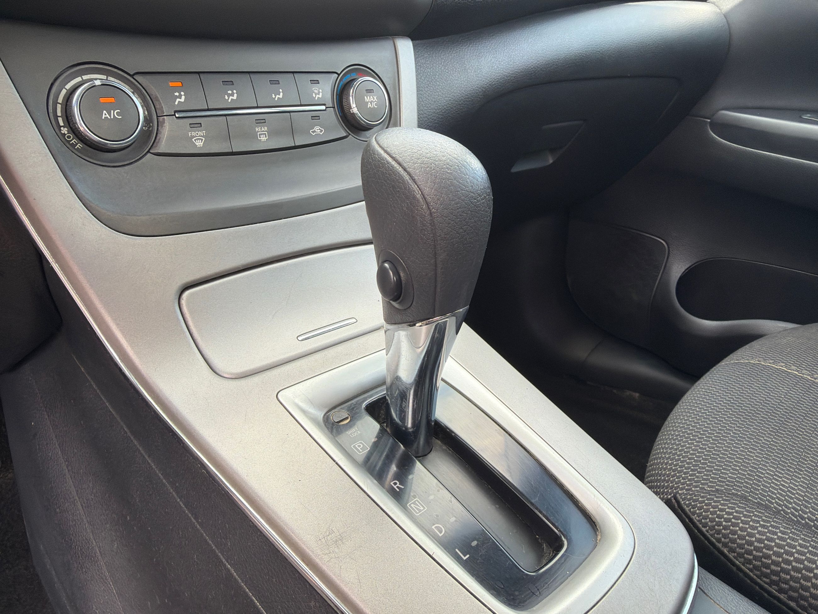 Nissan Sentra 2013 — photo 4