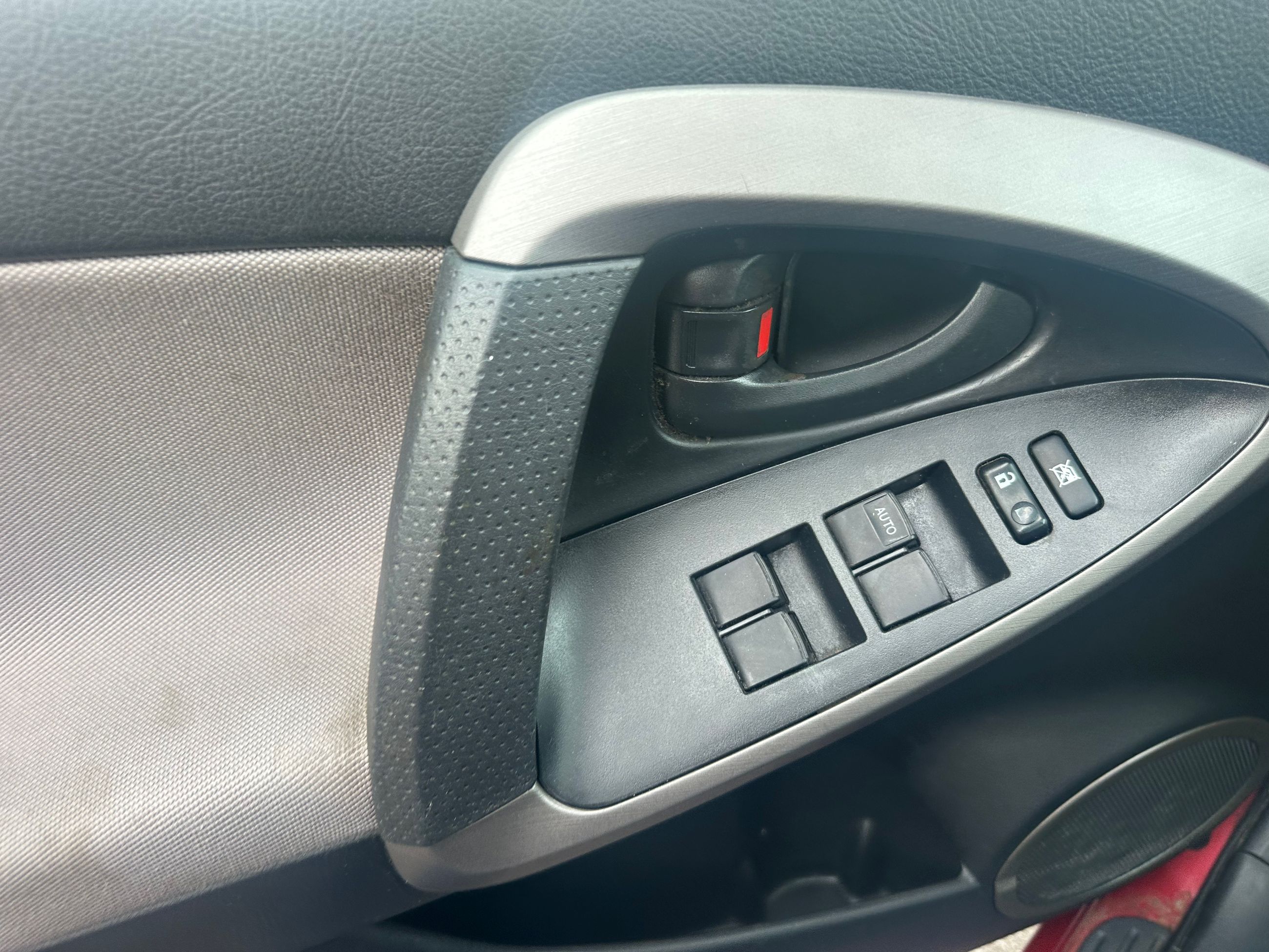 Toyota RAV4 2008 — photo 8
