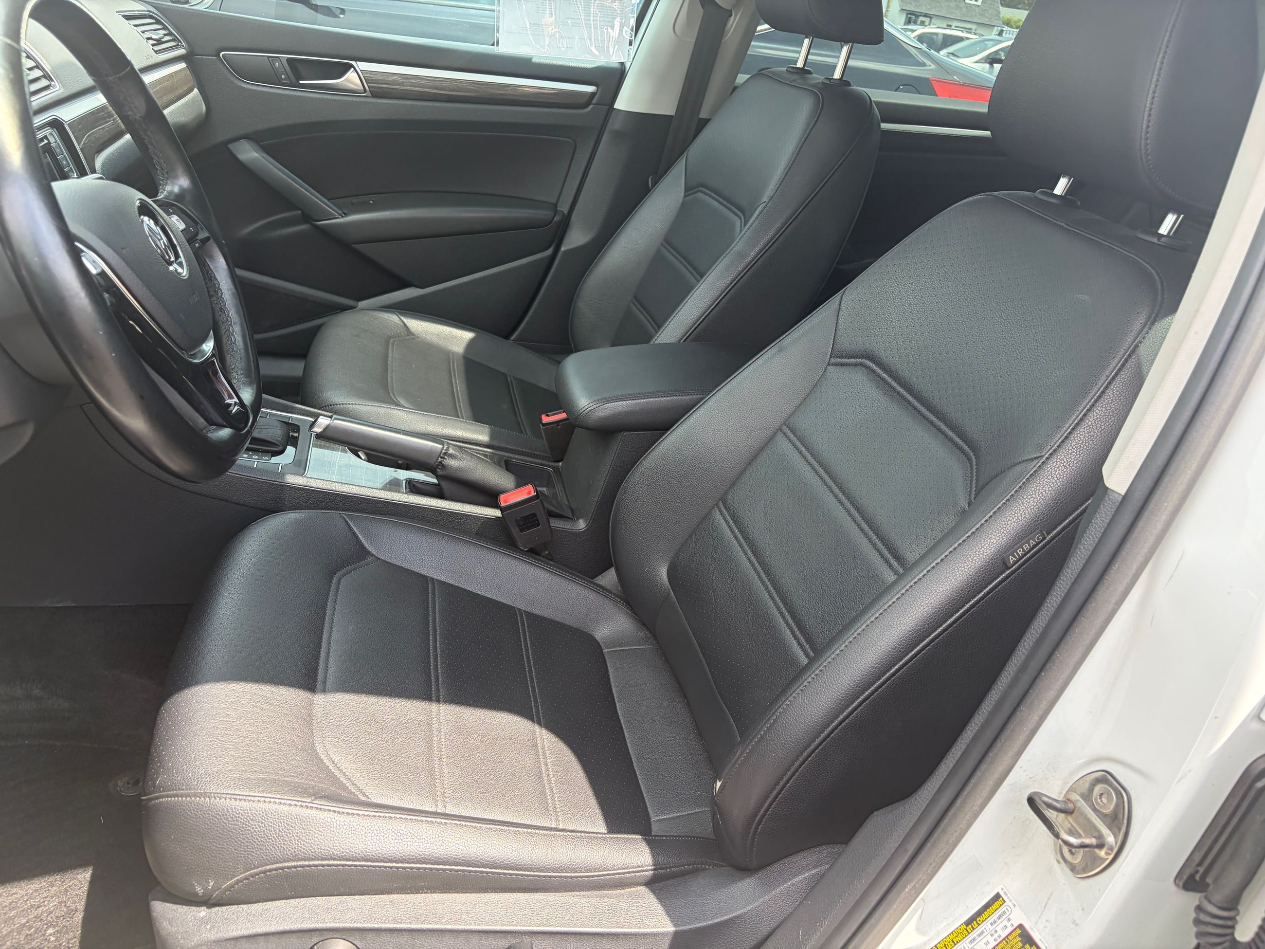Volkswagen Passat 2016 — photo 7